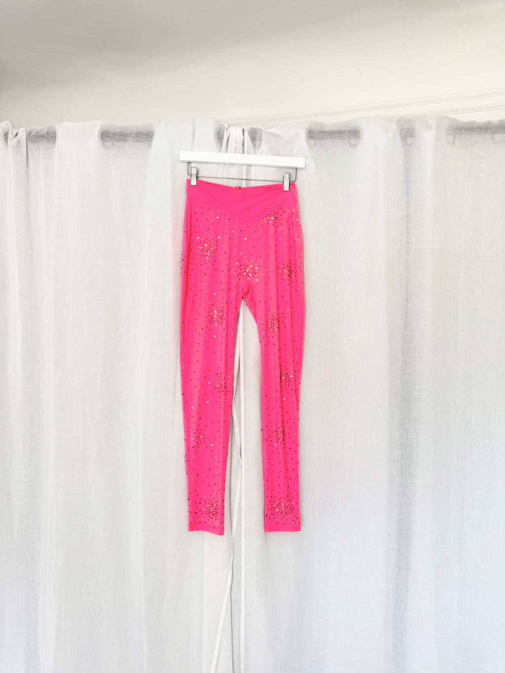 ˙⟡ neon pink rhinestone leggings ⟡˙⋆