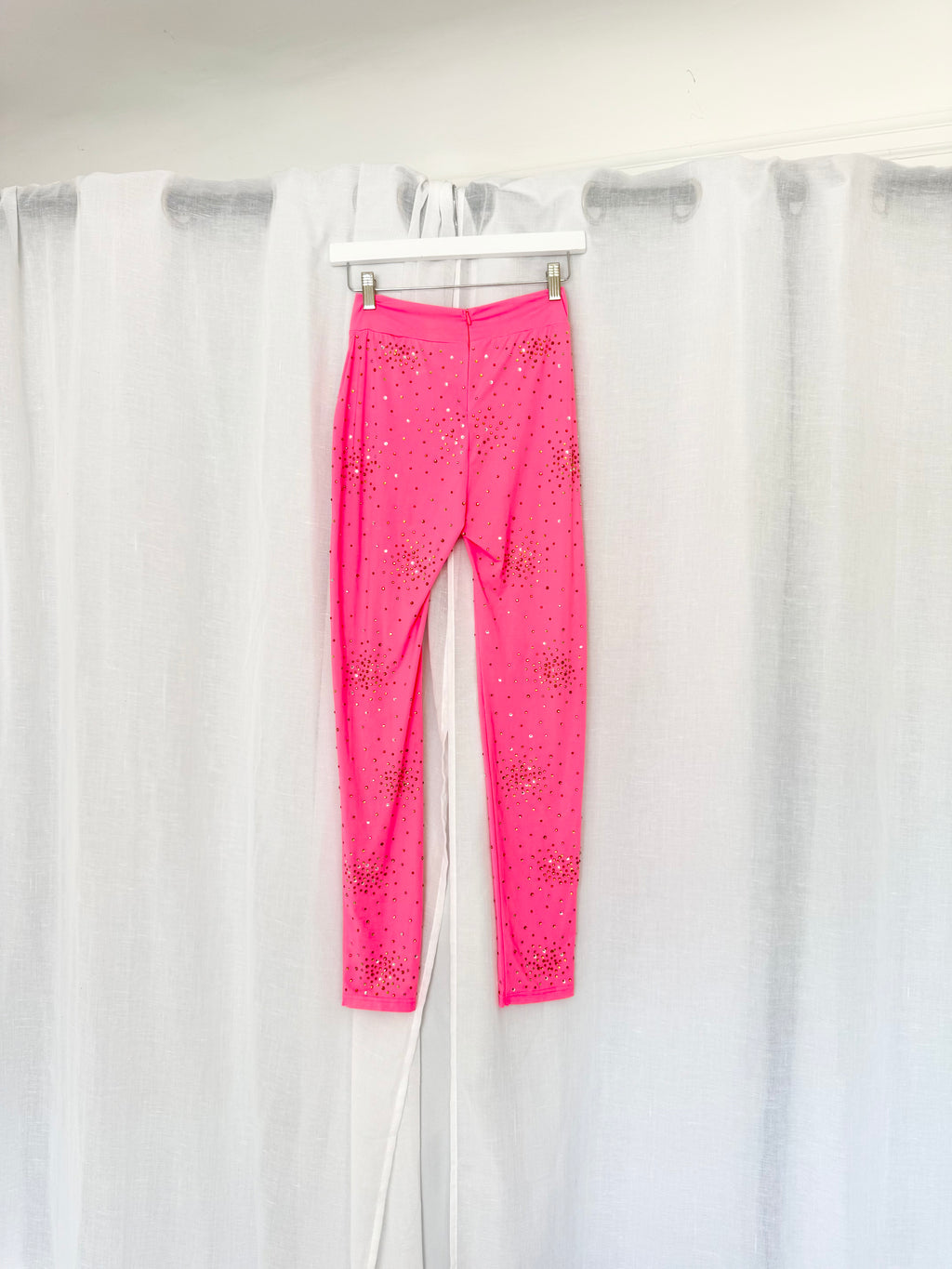 ˙⟡ neon pink rhinestone leggings ⟡˙⋆