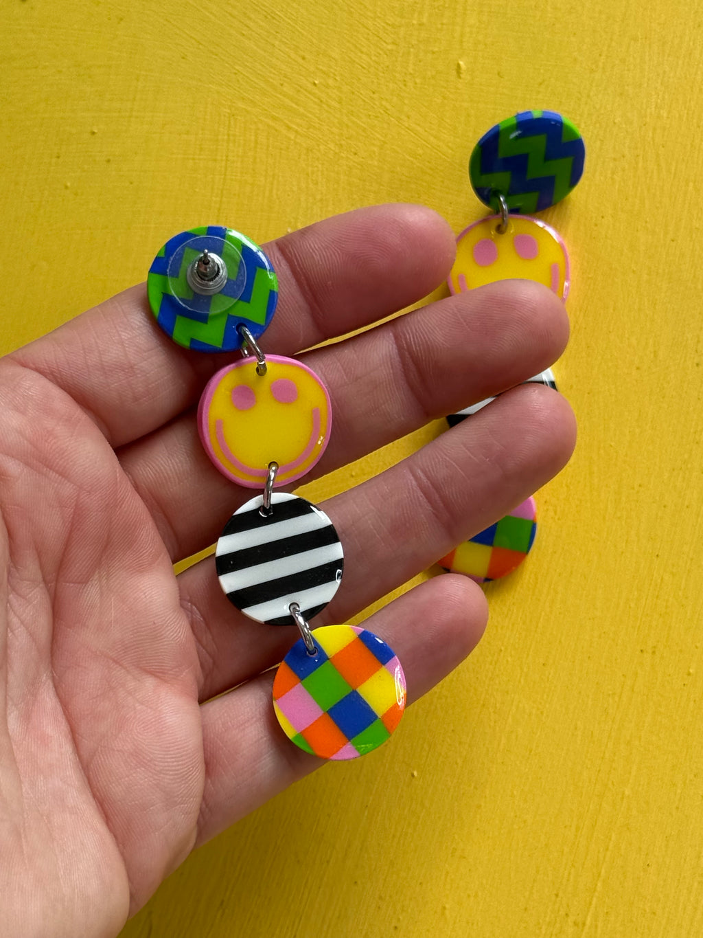 ✧ 𓆩☻𓆪 colorful smiley drop earrings