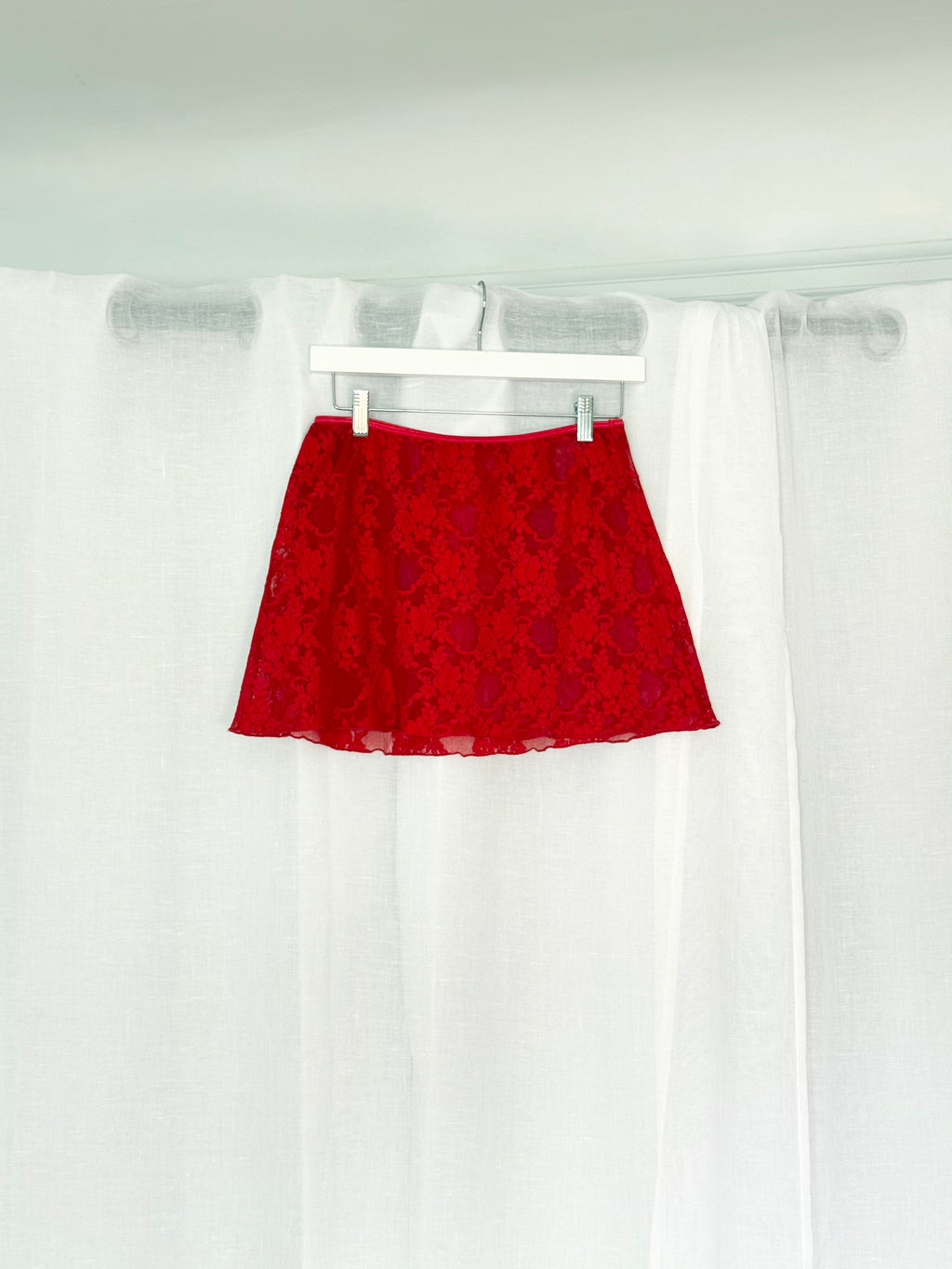 ✧ 𓆩♥︎𓆪 Los Angeles apparel red lace mini skirt