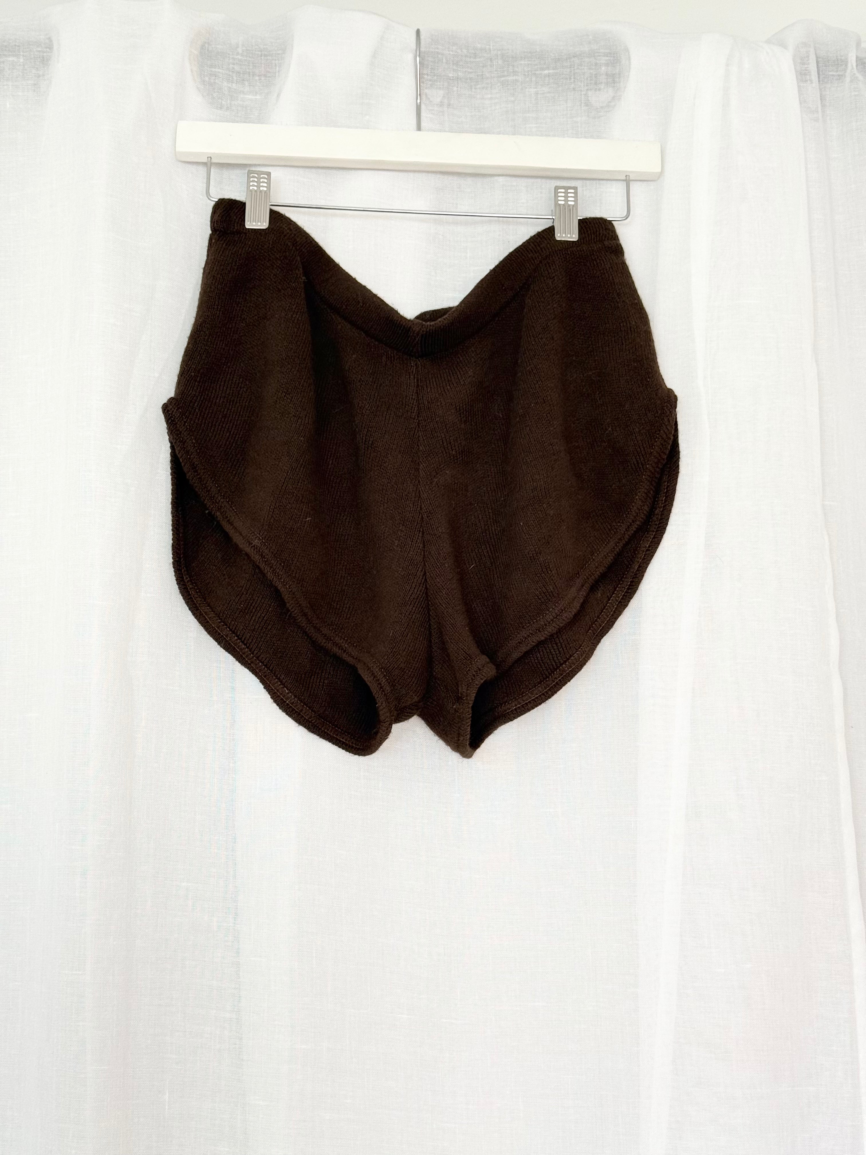 ⋆𓆩♡𓆪 brown knit mini shorts