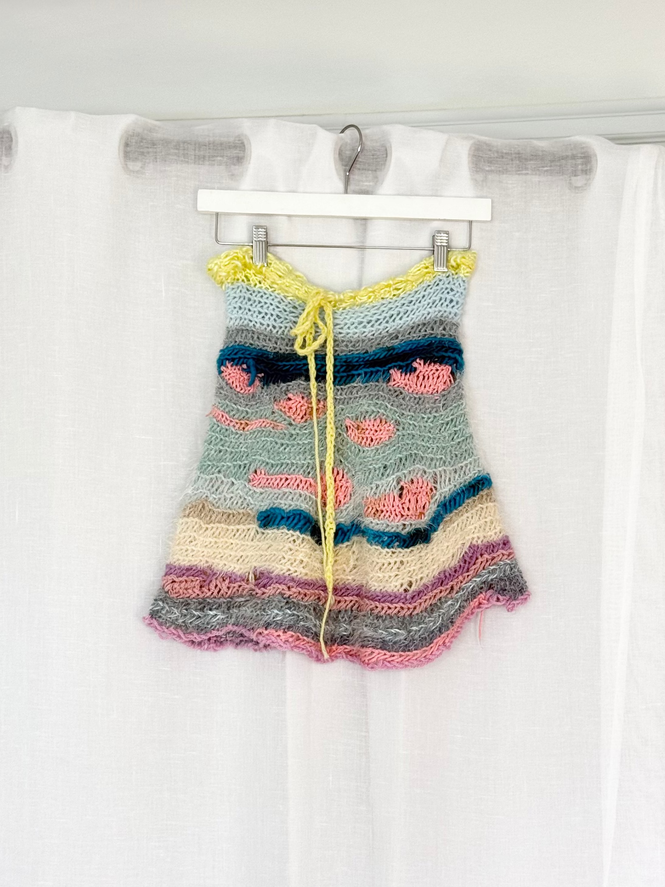 ✿ handmade knit polka dot mini skirt