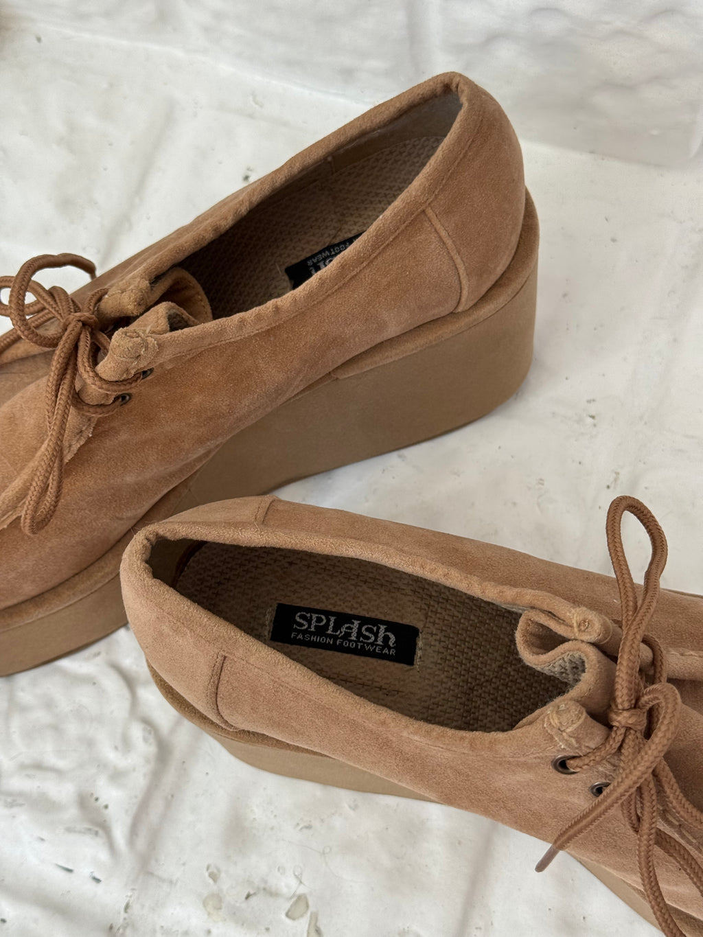 ✿ y2k suede platform lace up shoes (size 9.5)