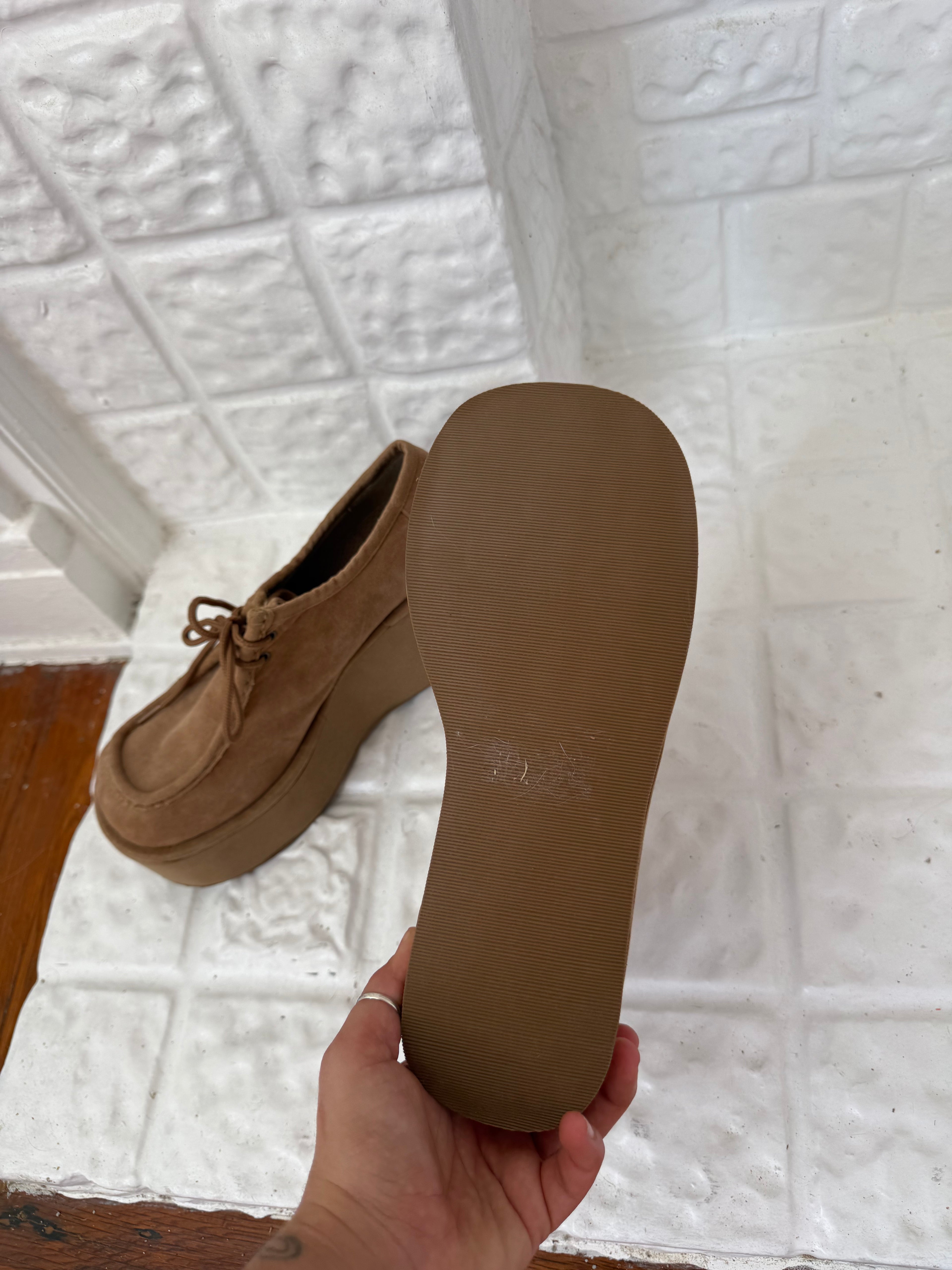 ✿ y2k suede platform lace up shoes (size 9.5)
