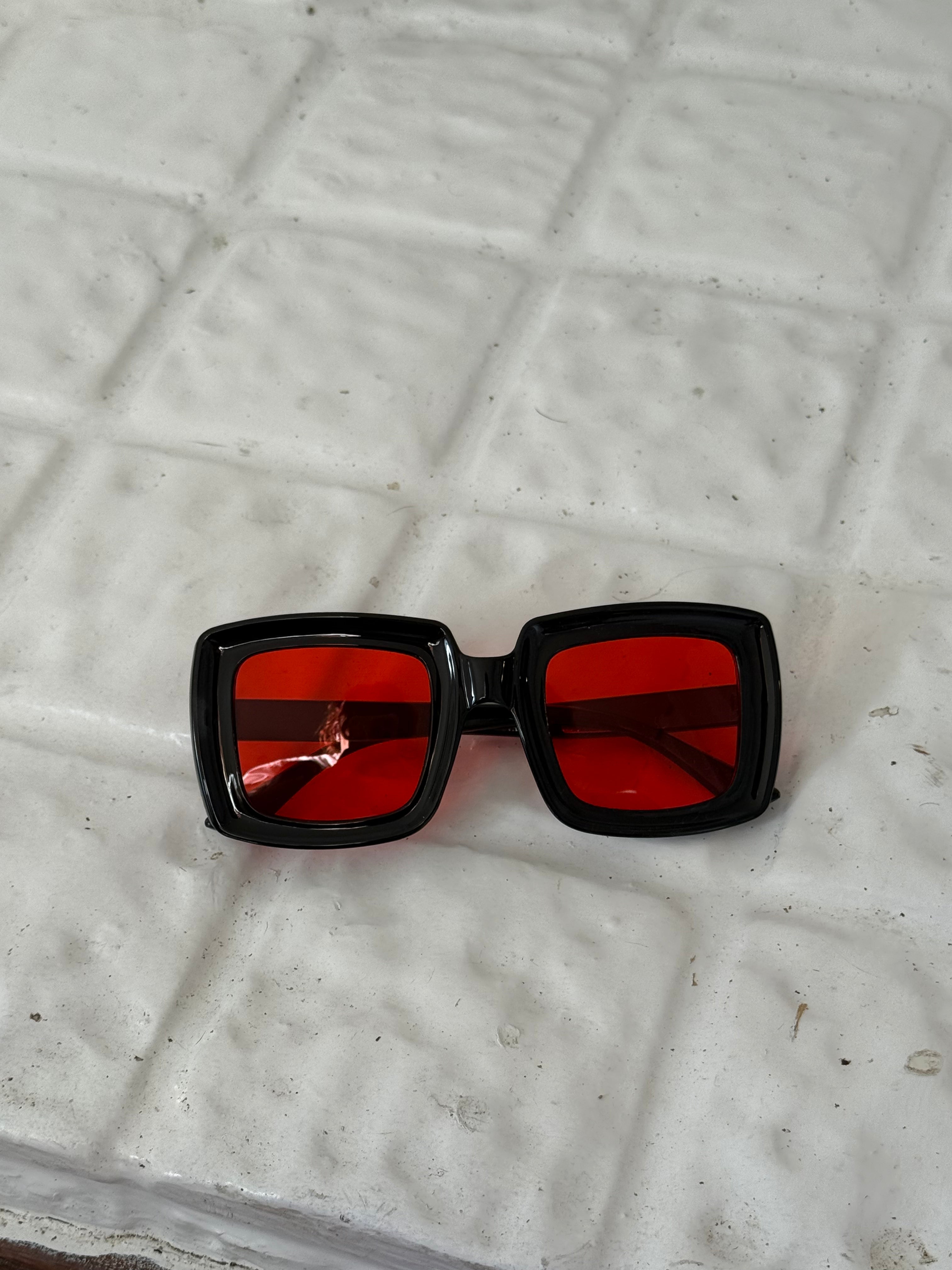 red and black oversized sunnies
