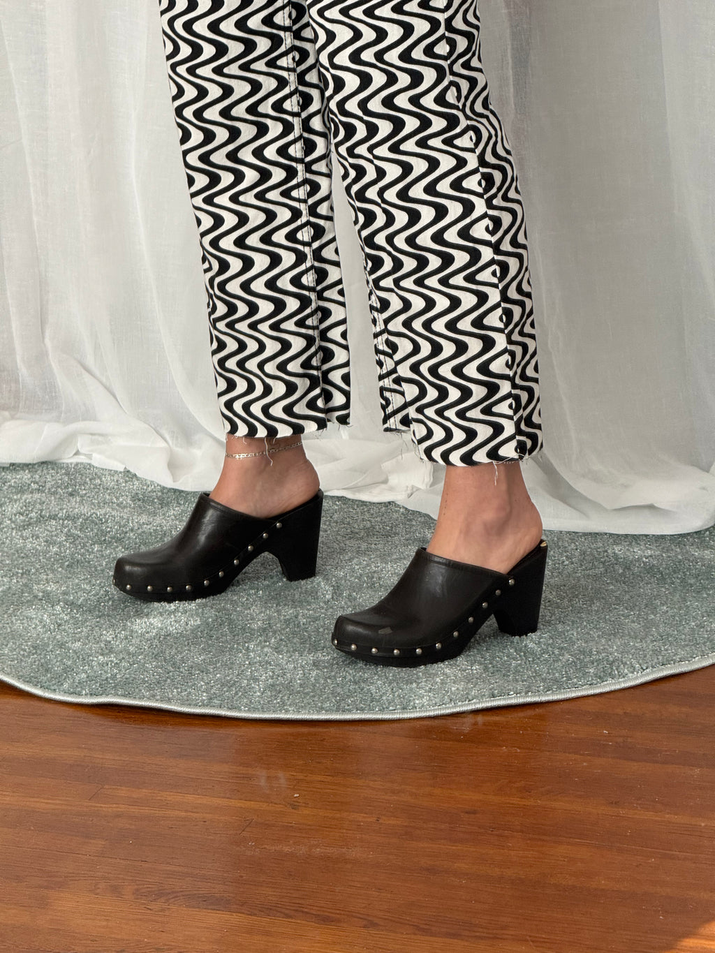 ♡ black wooden clog mules ♡