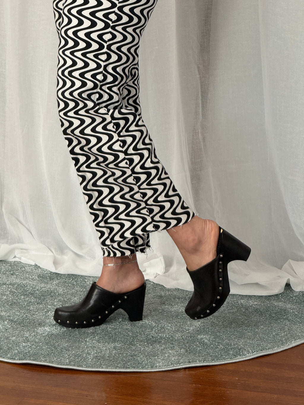 ♡ black wooden clog mules ♡