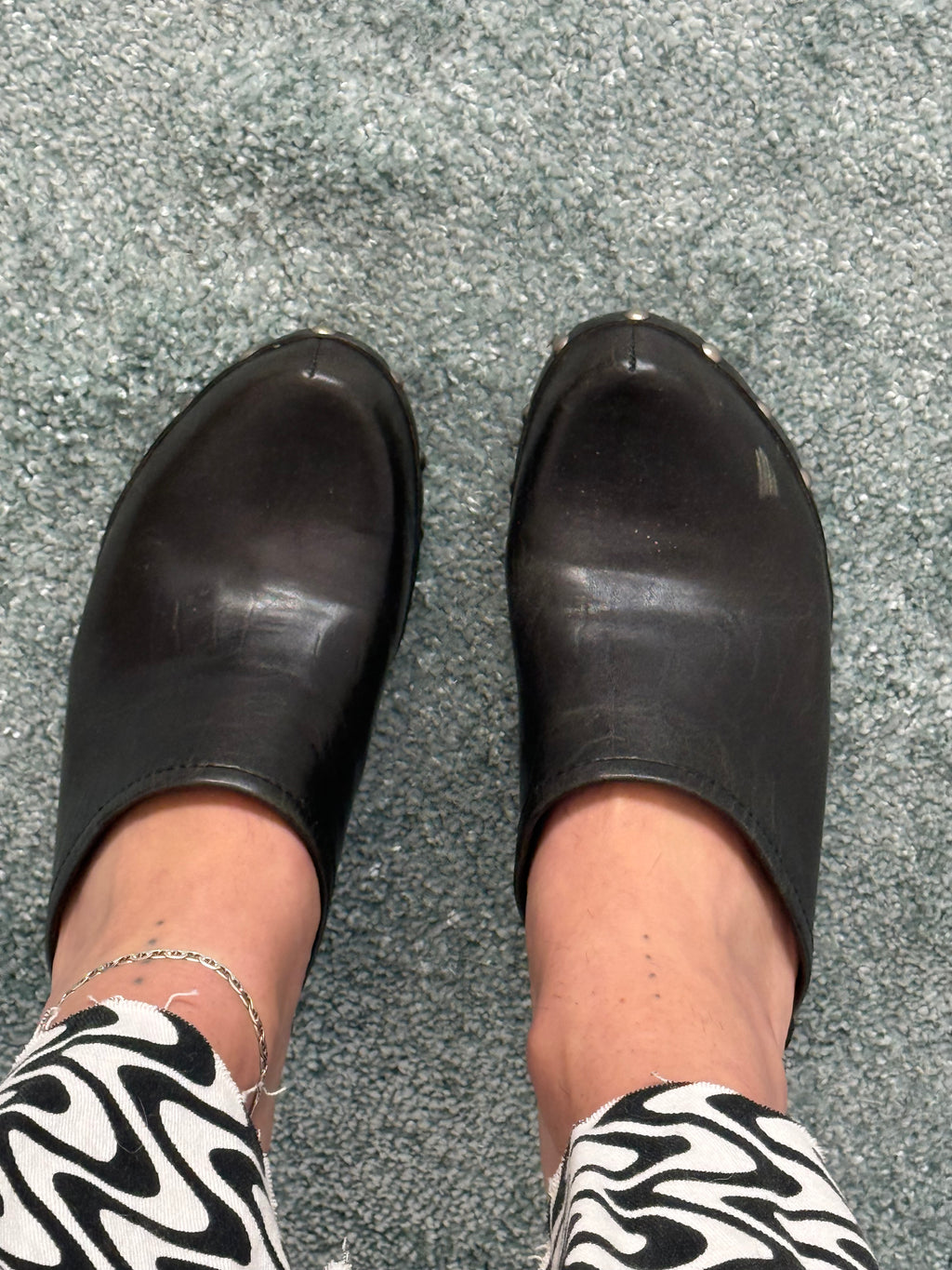 ♡ black wooden clog mules ♡