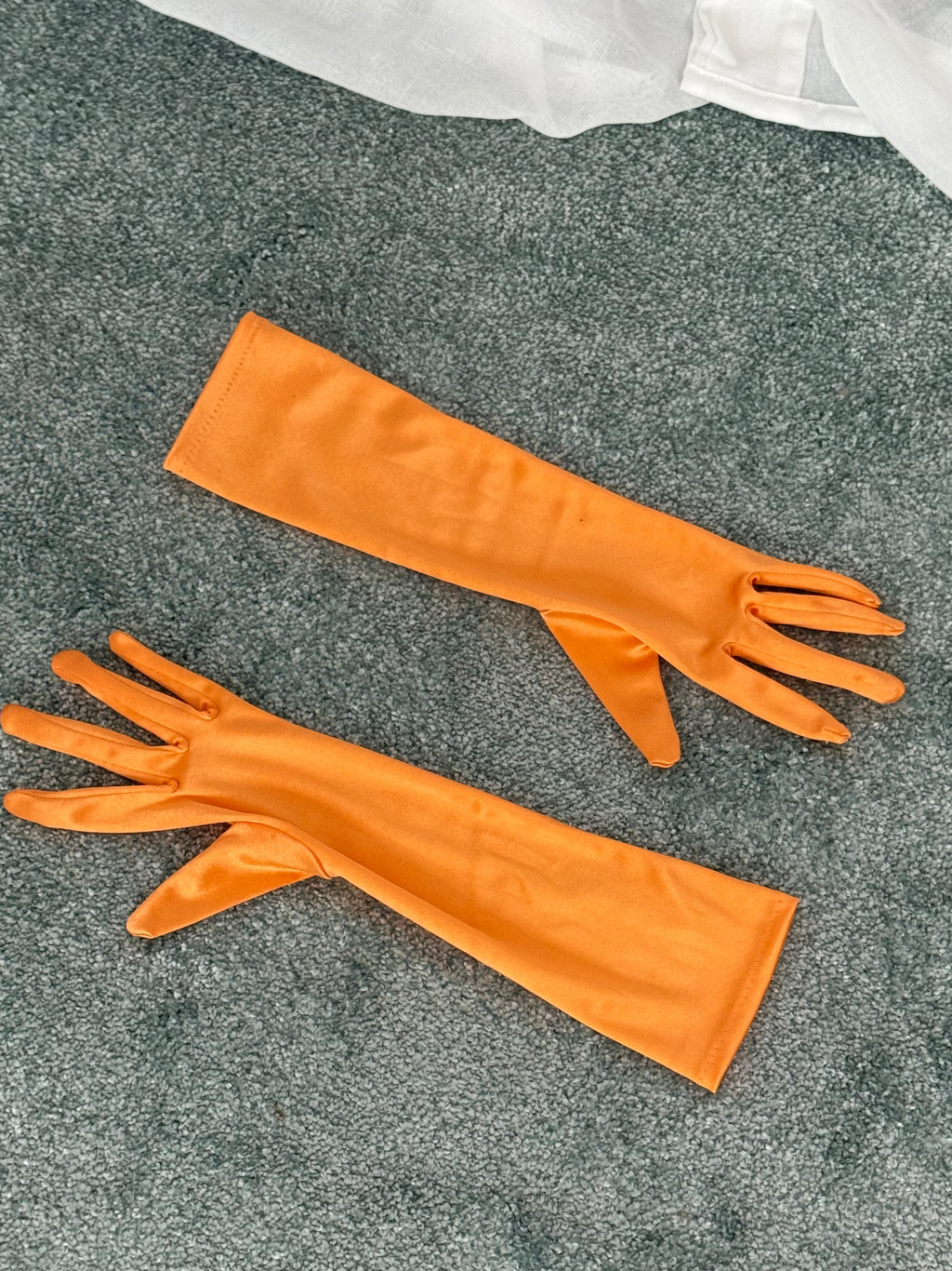 ⋆｡˚✧ orange satin mini gloves ✧˚｡⋆