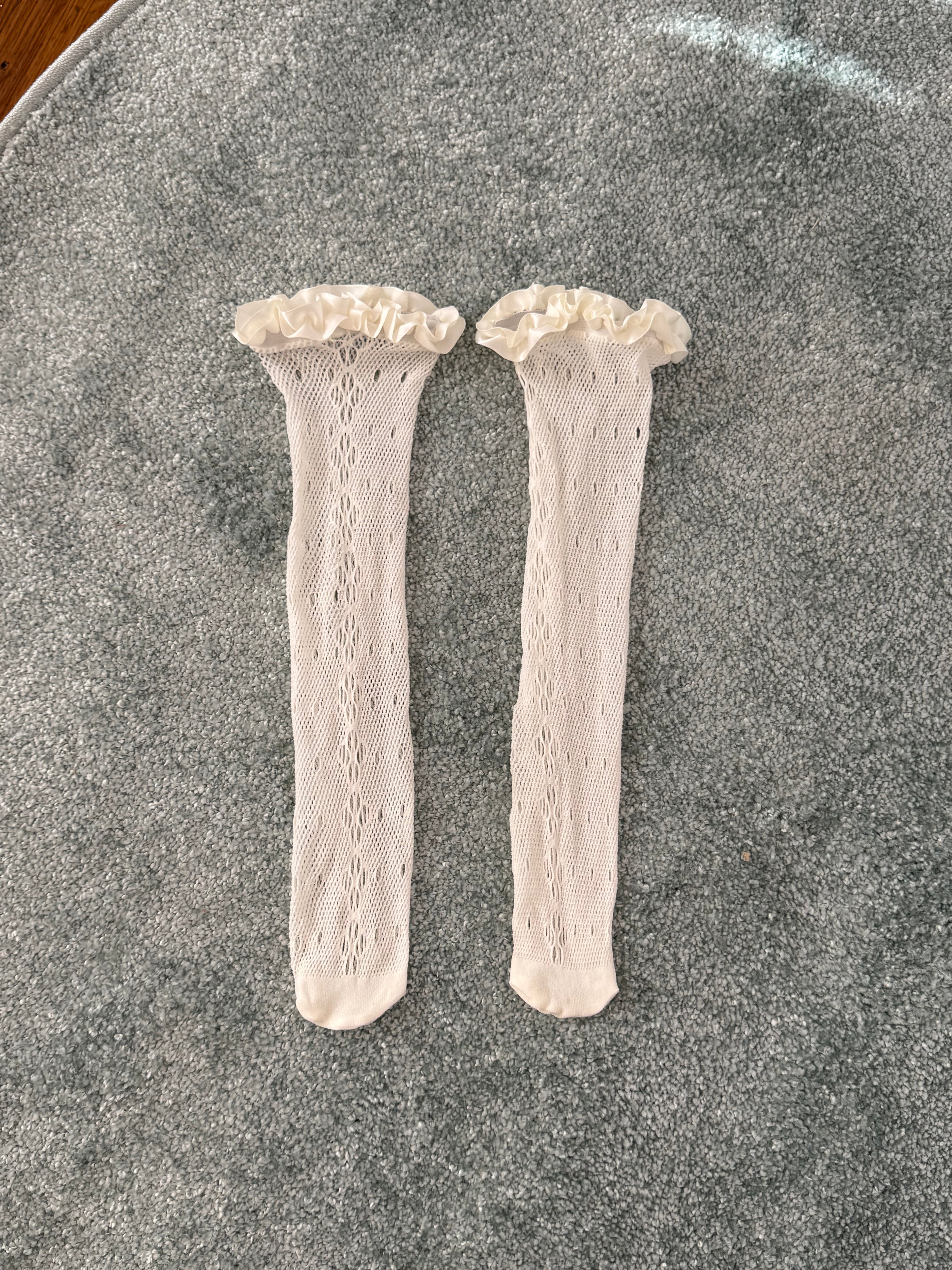 ✿ ruffled lace knee socks ✿