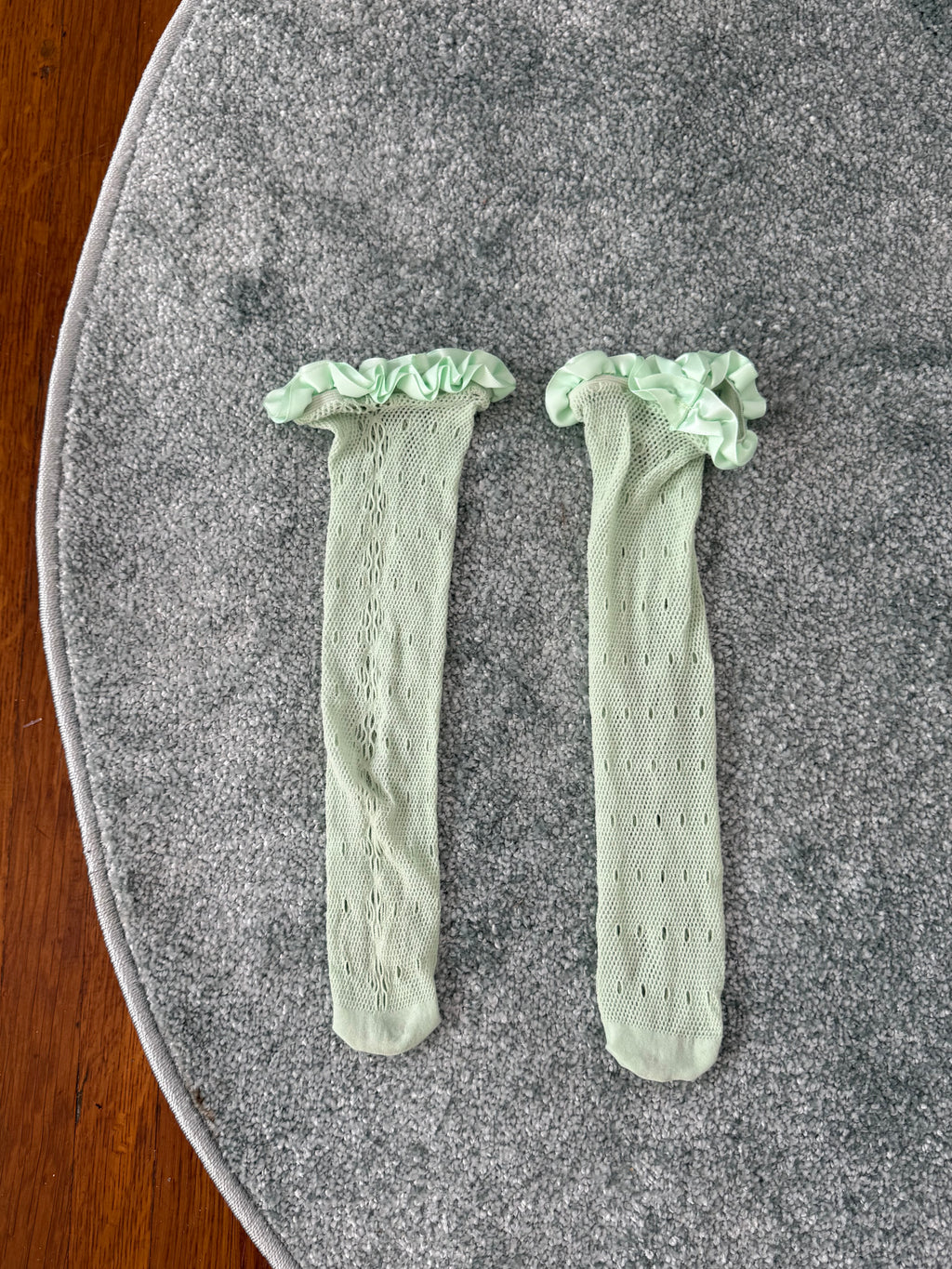 ✿ ruffled lace knee socks ✿