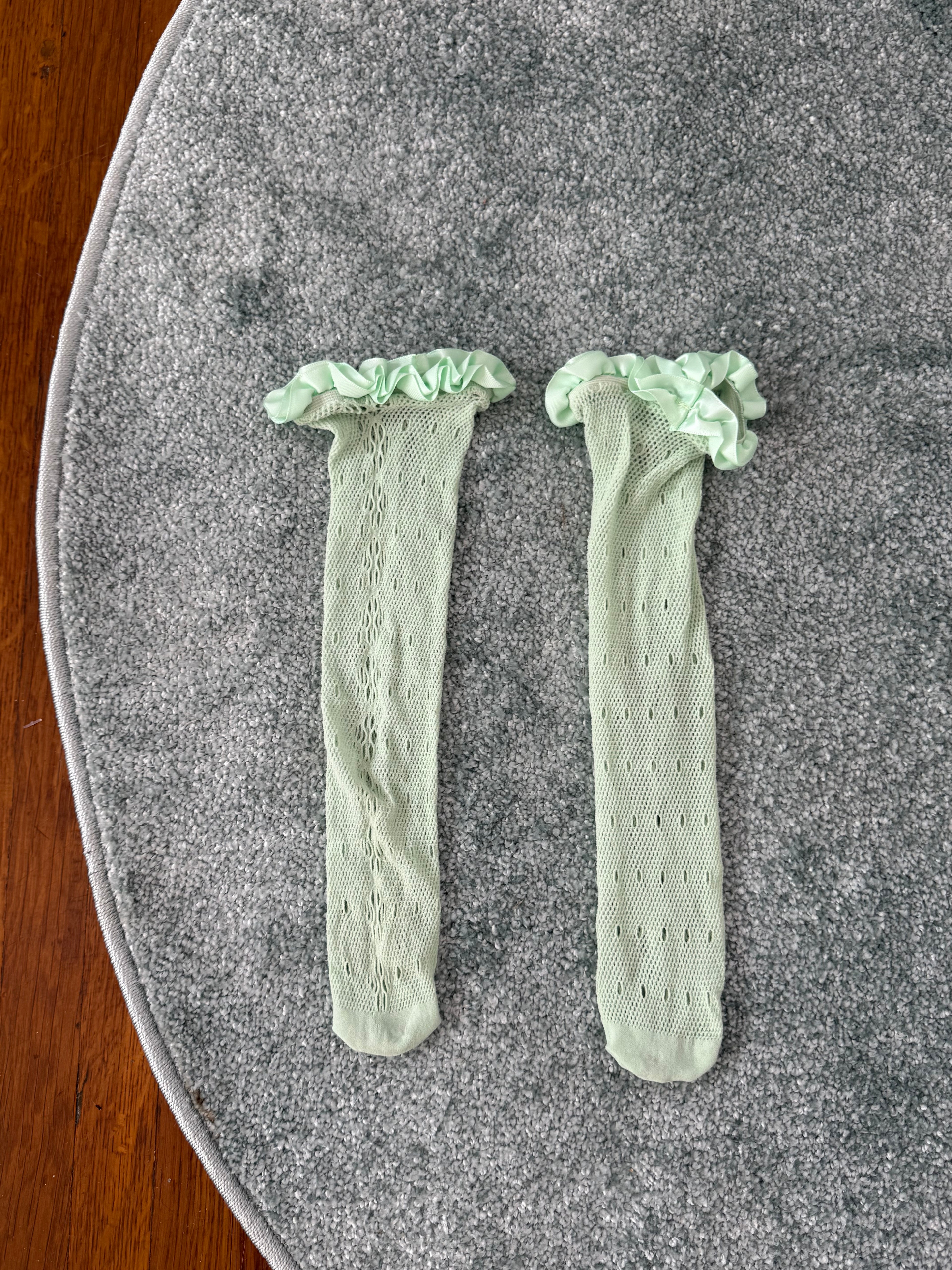 ✿ ruffled lace knee socks ✿