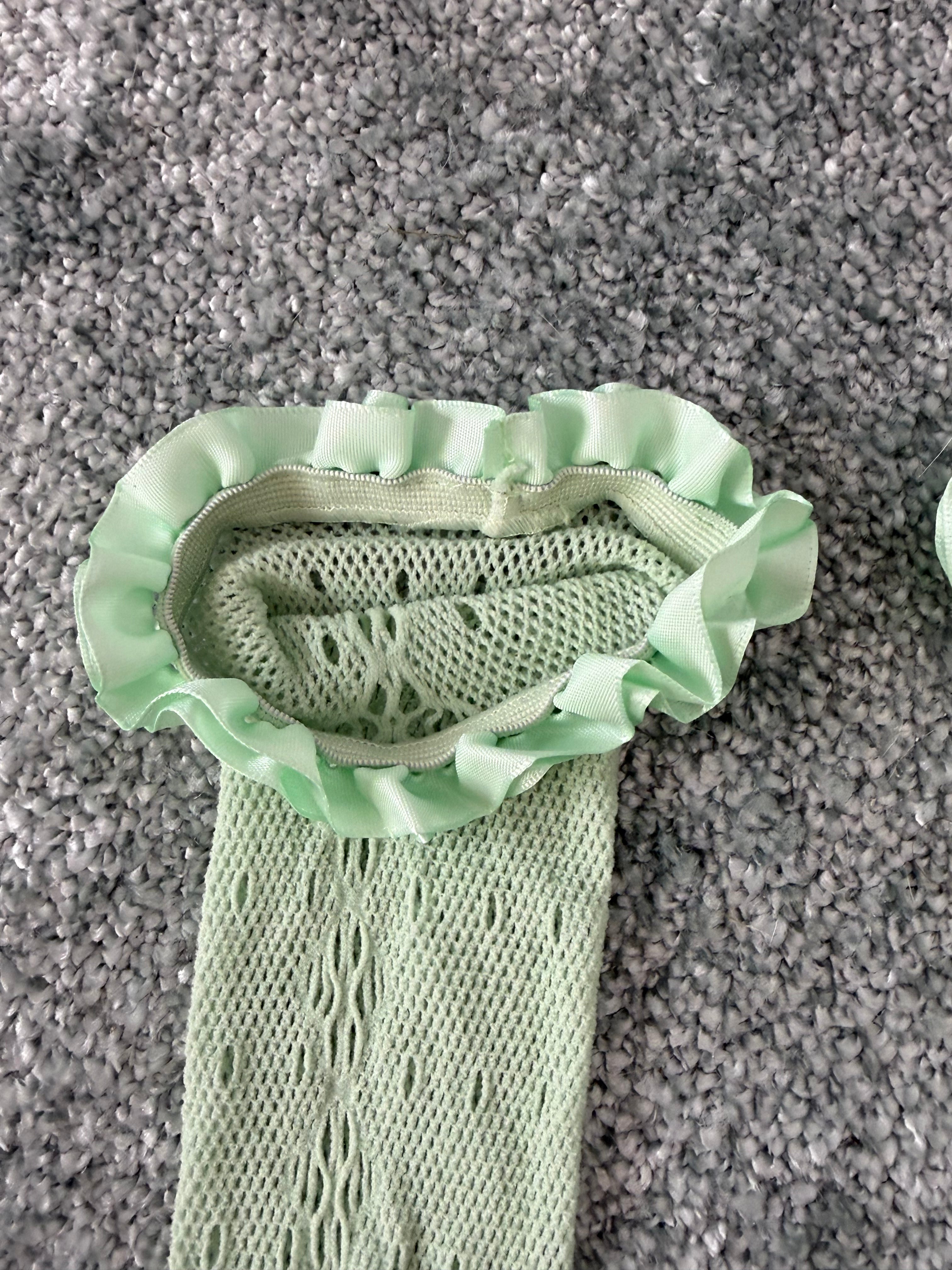 ✿ ruffled lace knee socks ✿