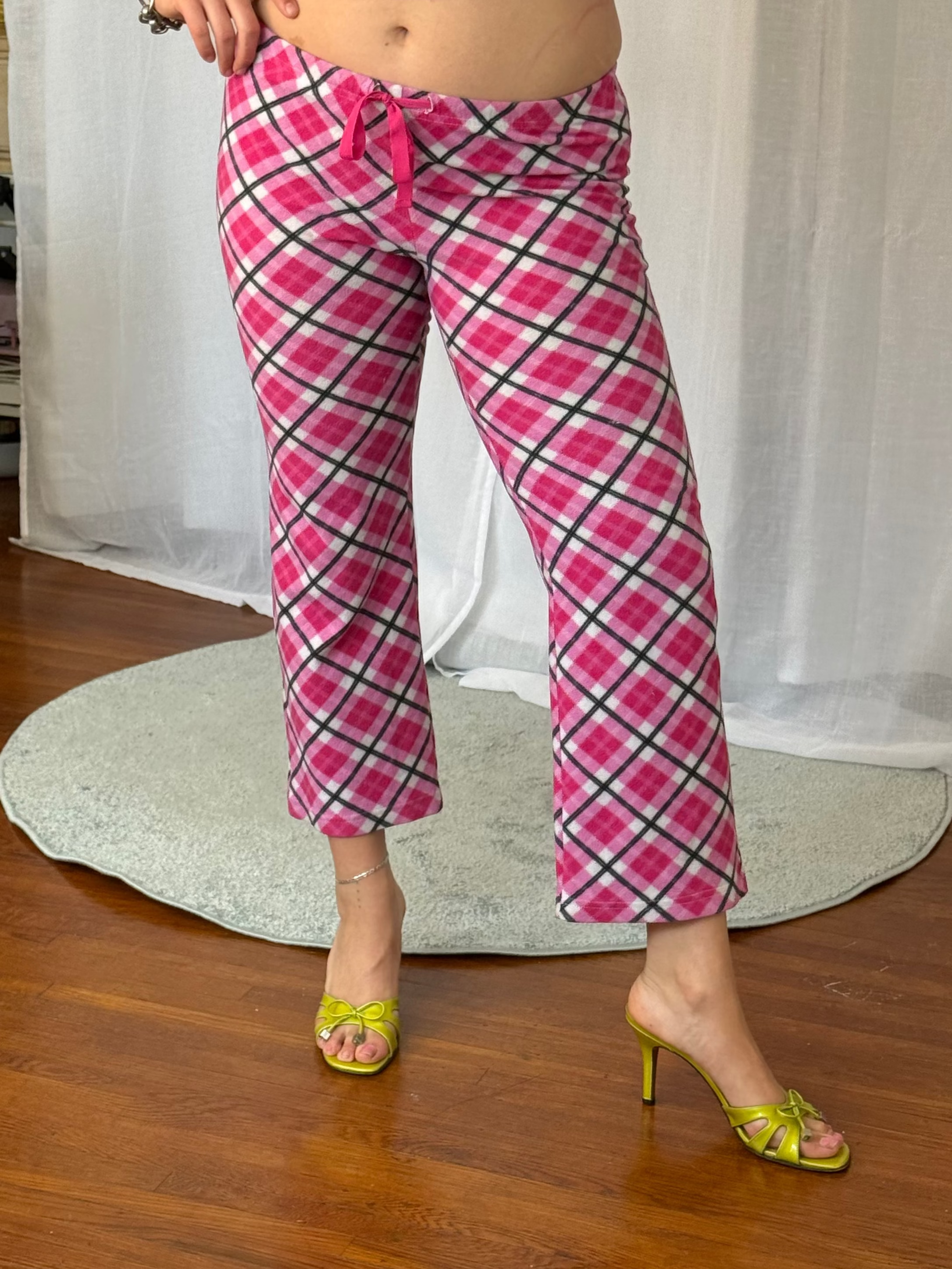 ✶ y2k low rise pink plaid fleece capri pants ✶