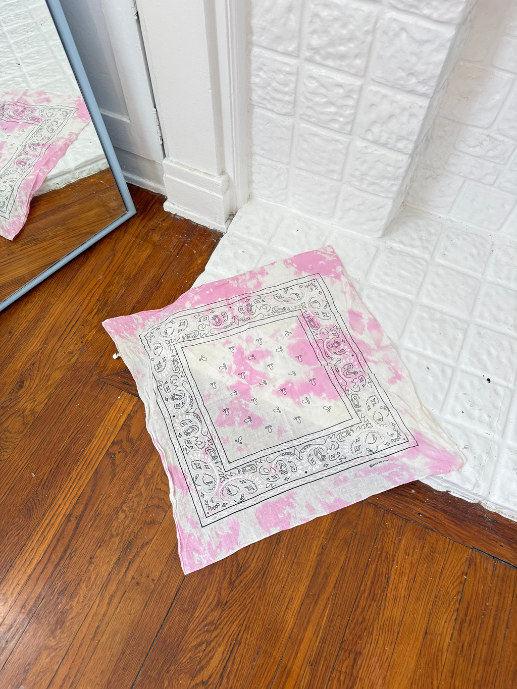 ⋆୨୧˚ hand dyed pink tie dye bandana scarf ˚୨୧⋆