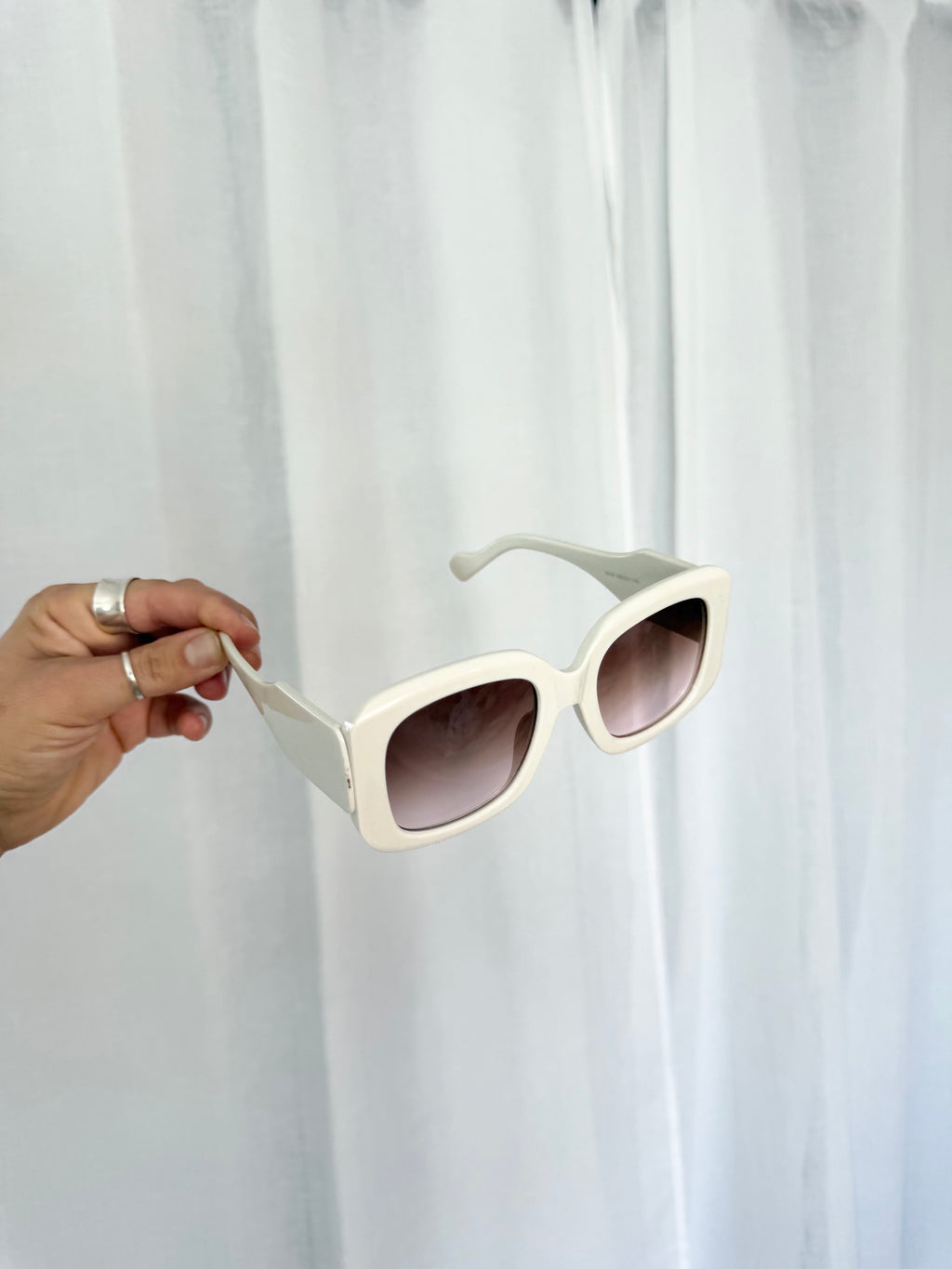 chunky square oversized sunglasses