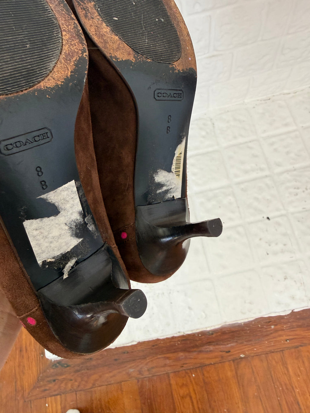 y2k coach polka dot suede kitten heels (size 8)