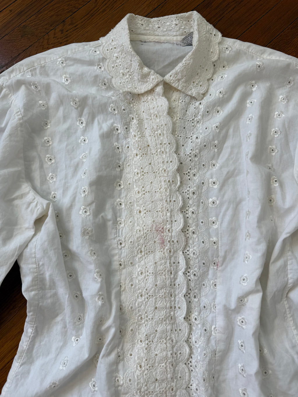 ✿ vintage white eyelet lace button up blouse ✿