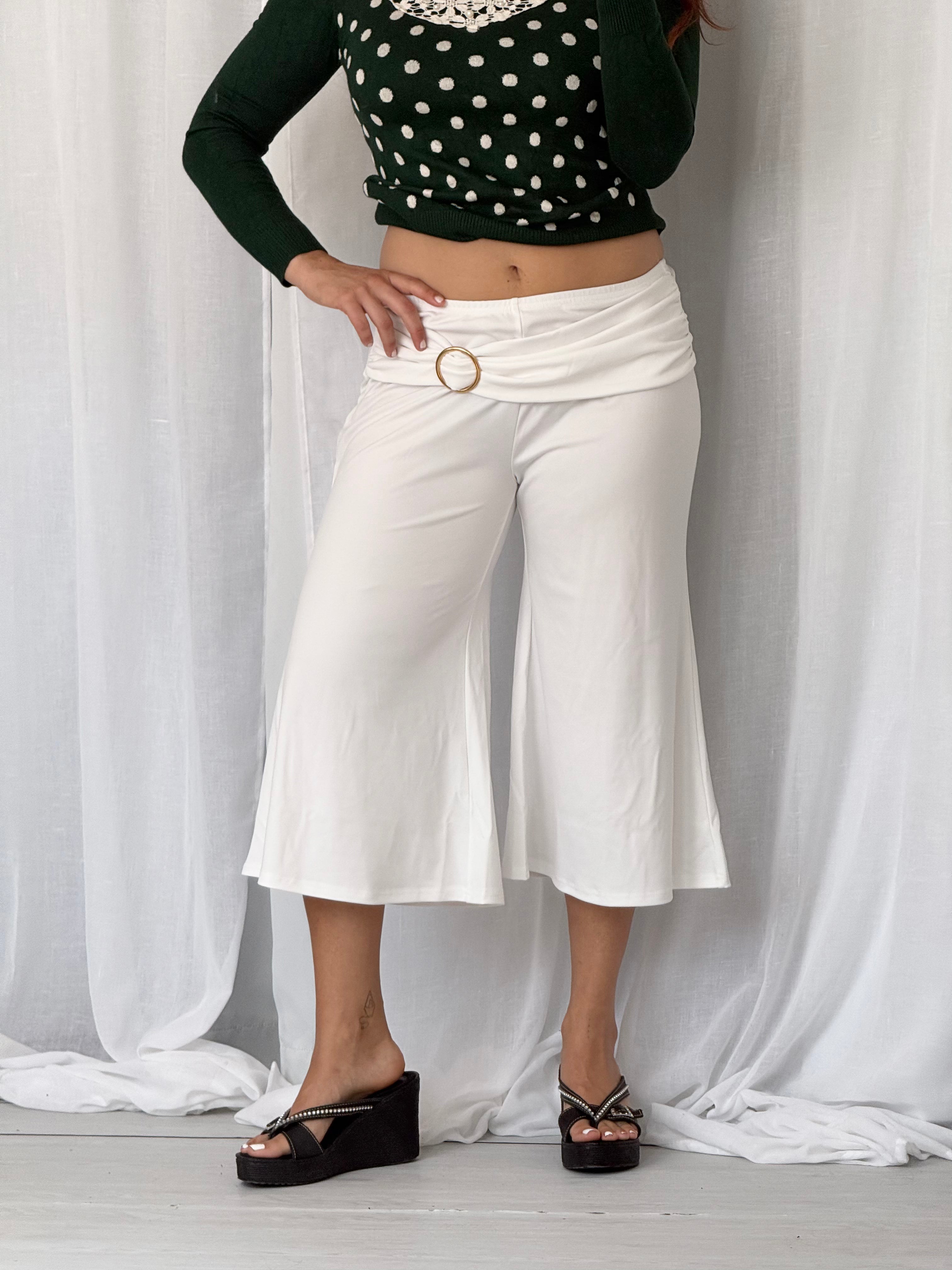 ✧ white buckle gaucho capris ✧ (32-35")