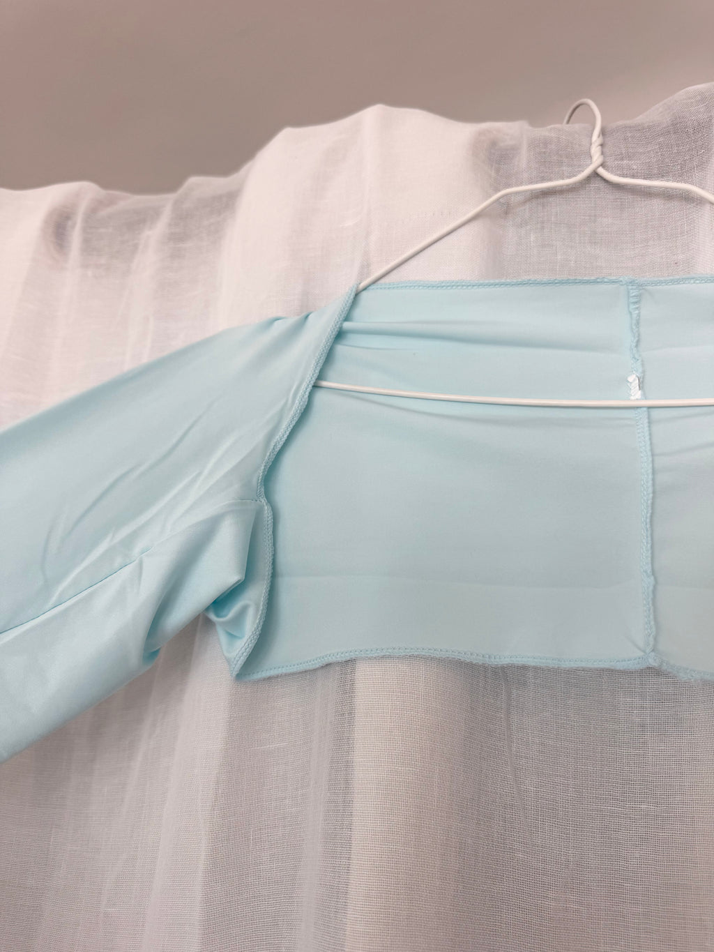 ✿ icy blue thumbhole shrug top ✿