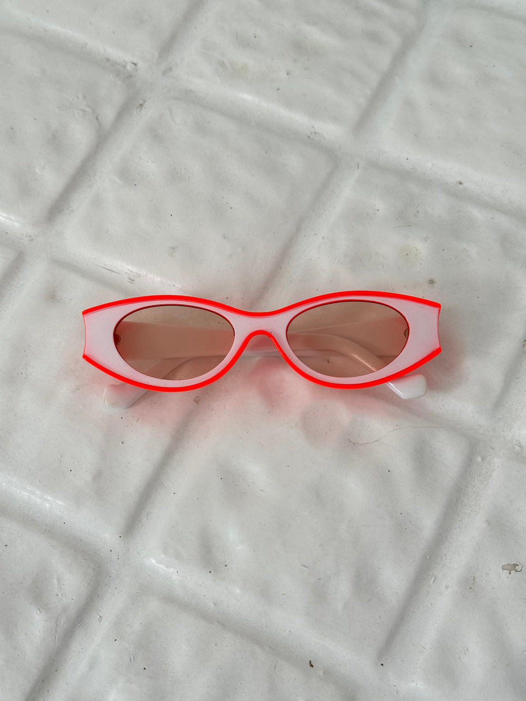neon pink & orange retro cat eye sunglasses