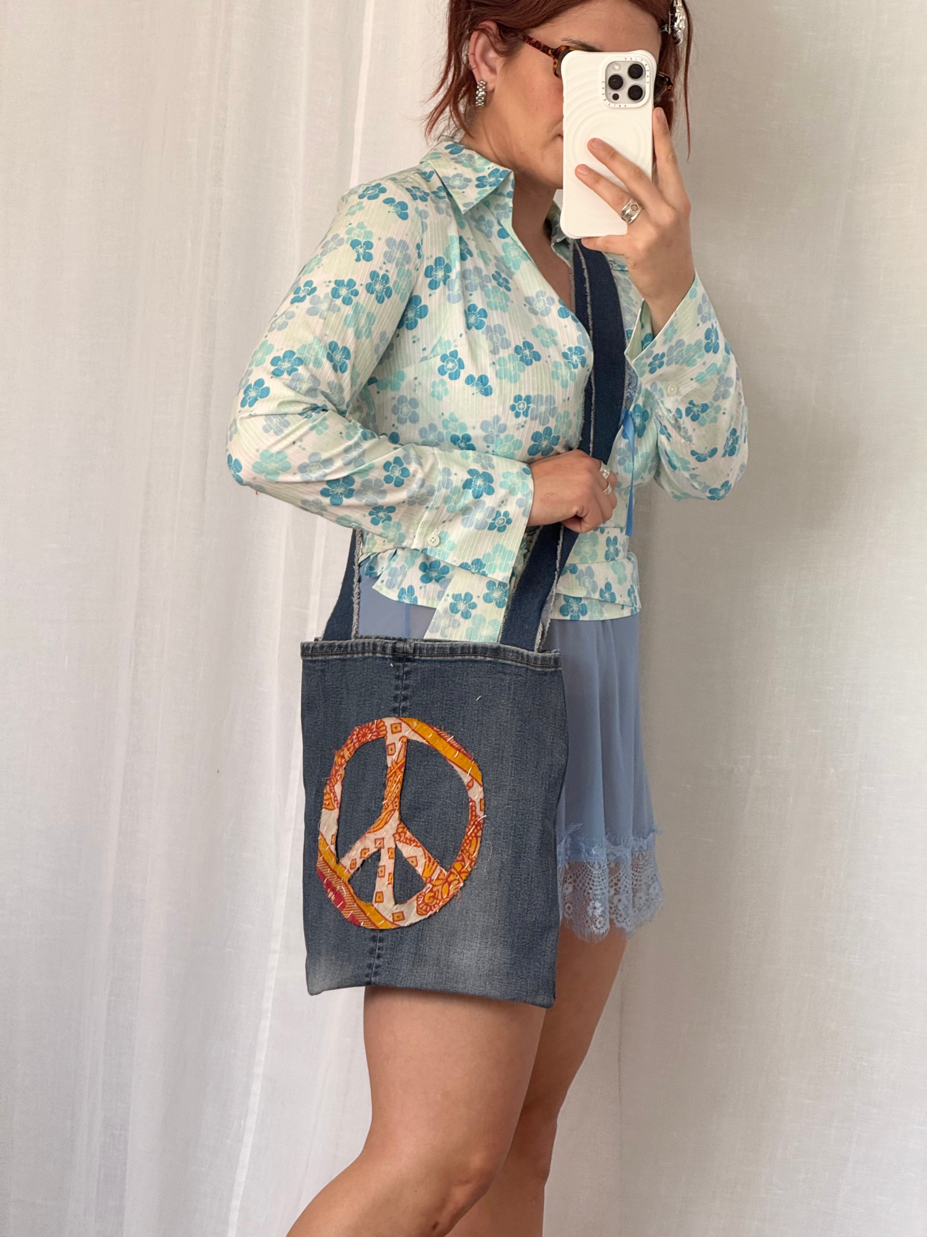 ✿ handmade recycled denim peace sign tote ✿