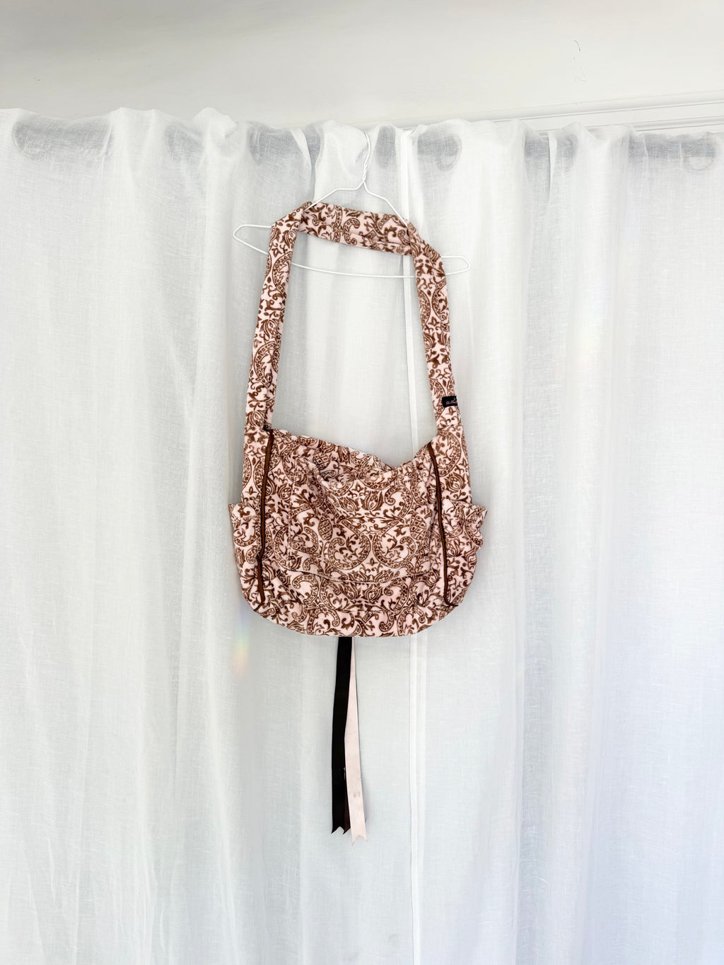 pink brown paisley velvet slouchy bag ✧