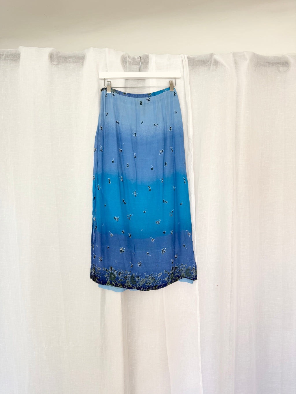 ✦ vintage Y2K blue ombré floral mesh midi skirt 🦋