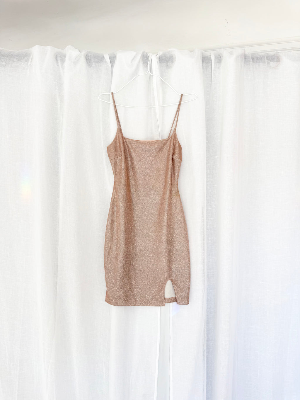 metallic shimmer bodycon mini dress ✧