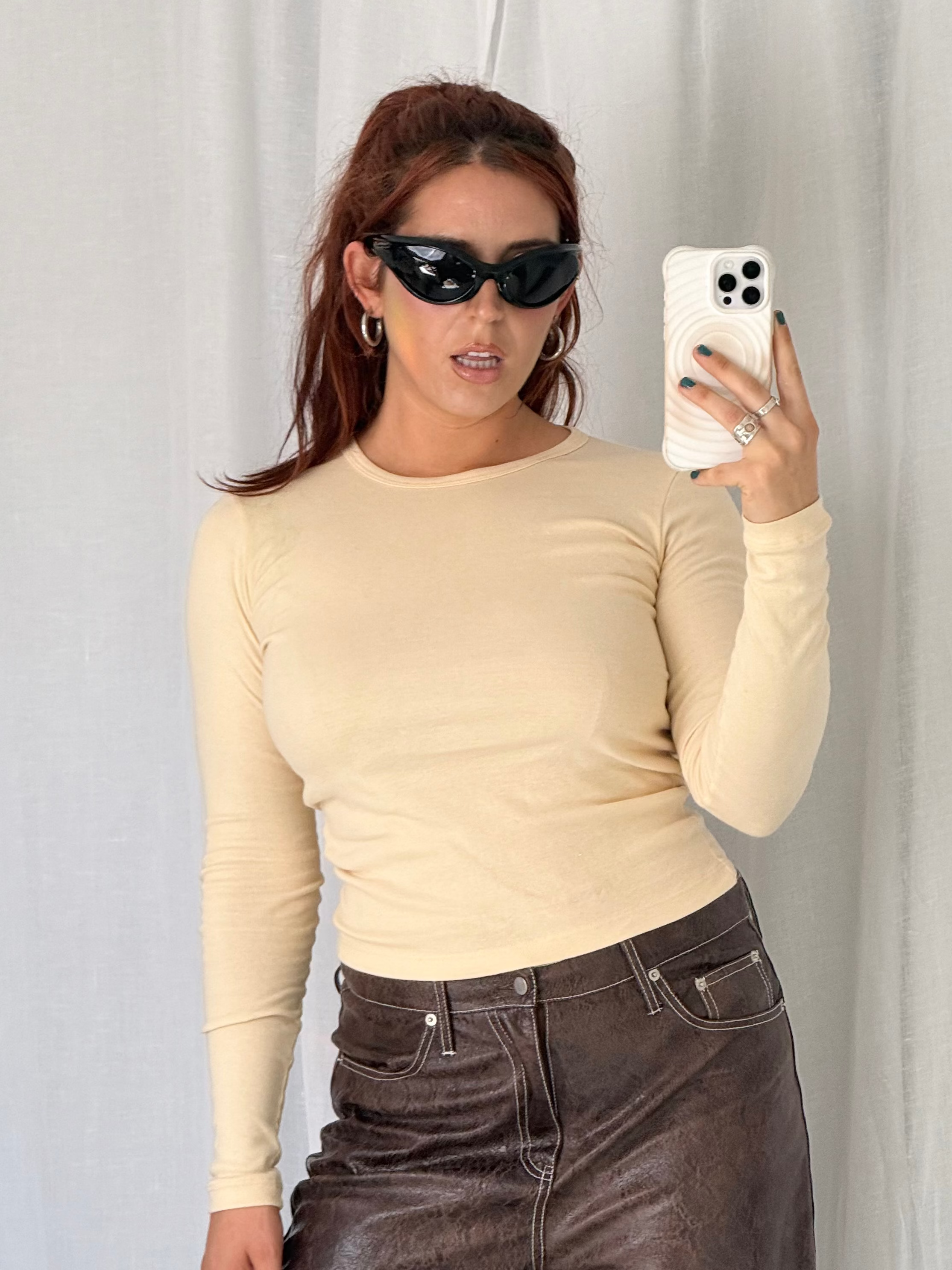 black futuristic wraparound sunglasses ✧