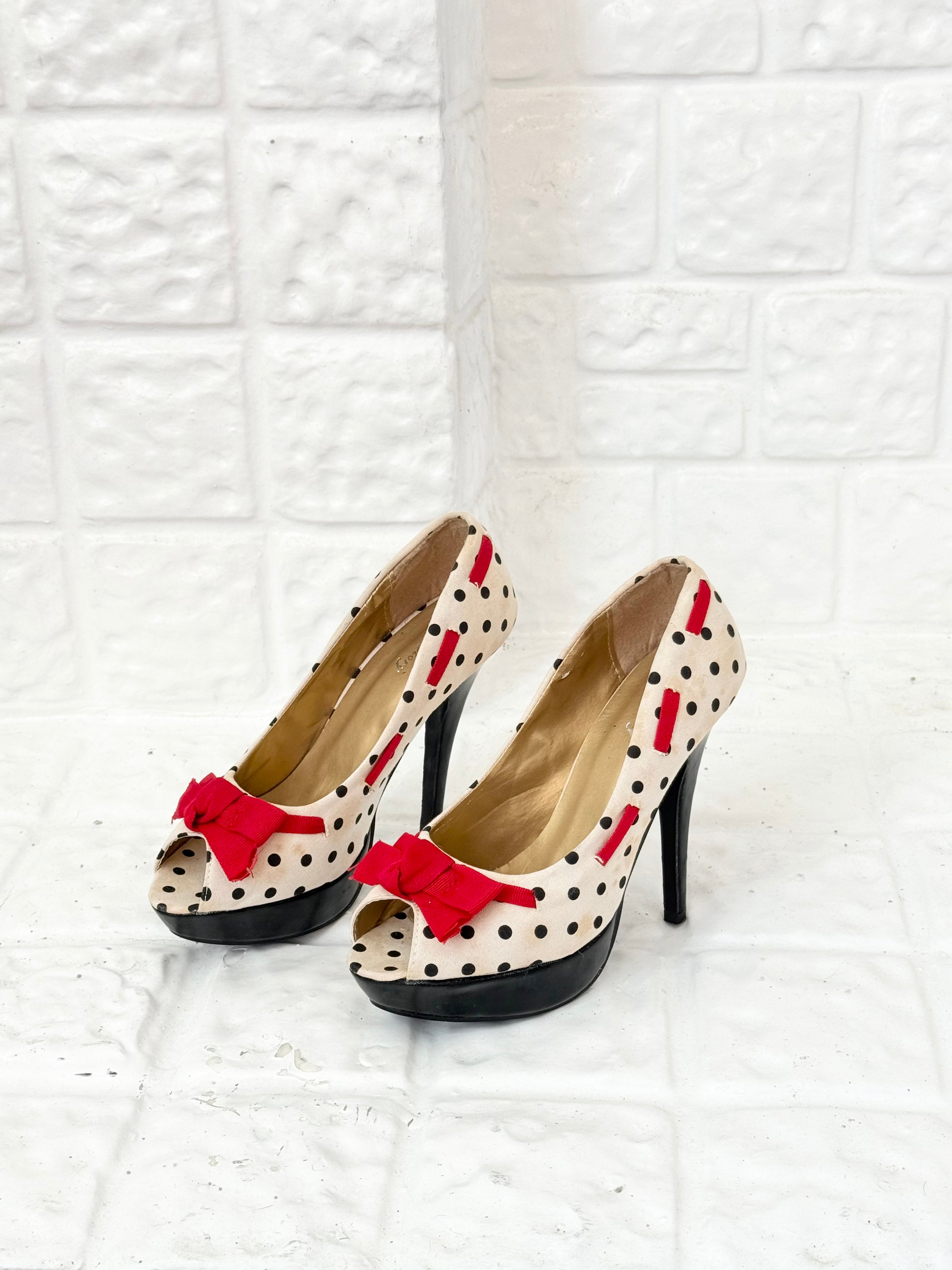 ✶ polka dot pin up platform heels ✶