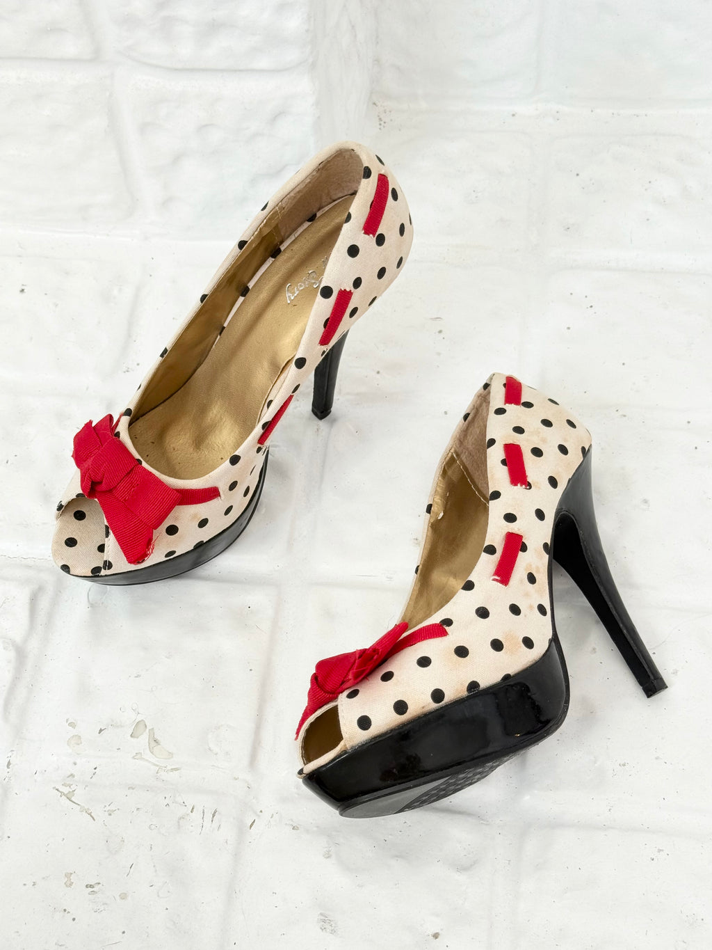 ✶ polka dot pin up platform heels ✶