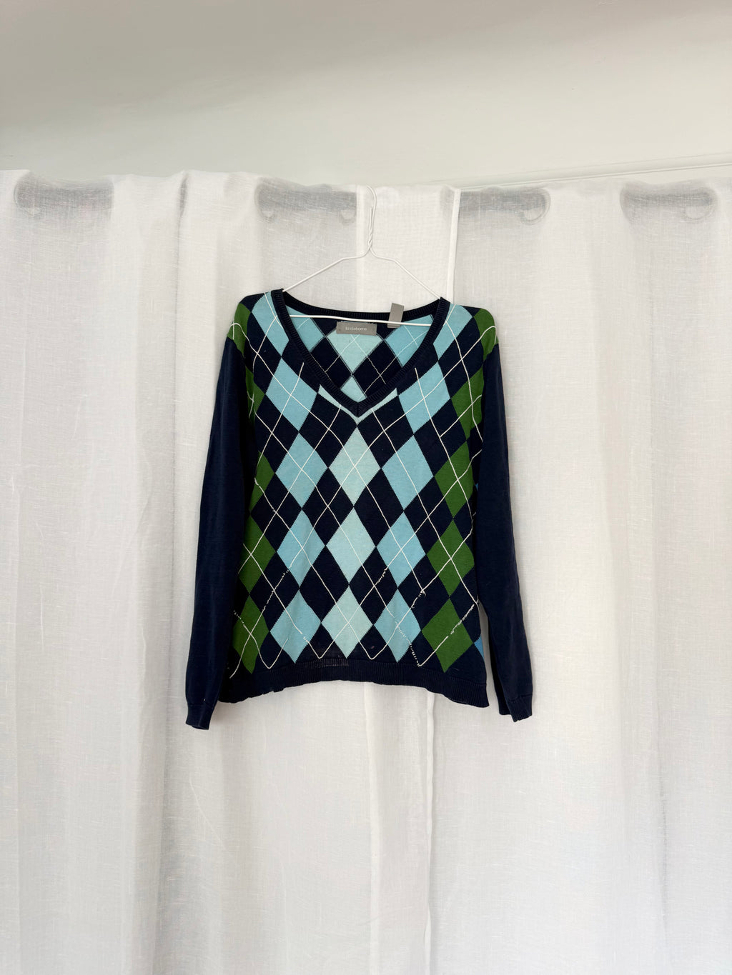 argyle v-neck sweater ⋆౨ৎ