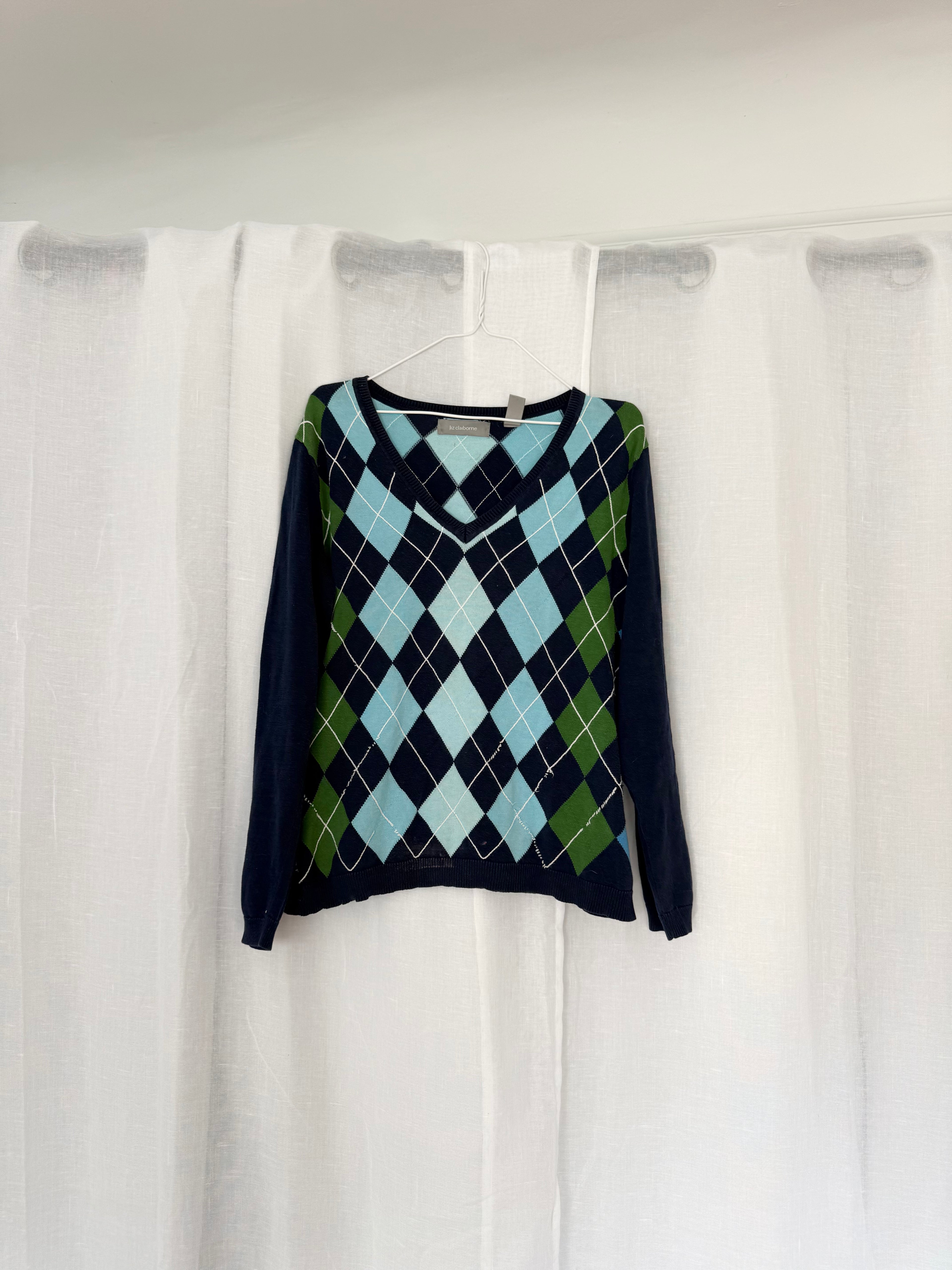 argyle v-neck sweater ⋆౨ৎ