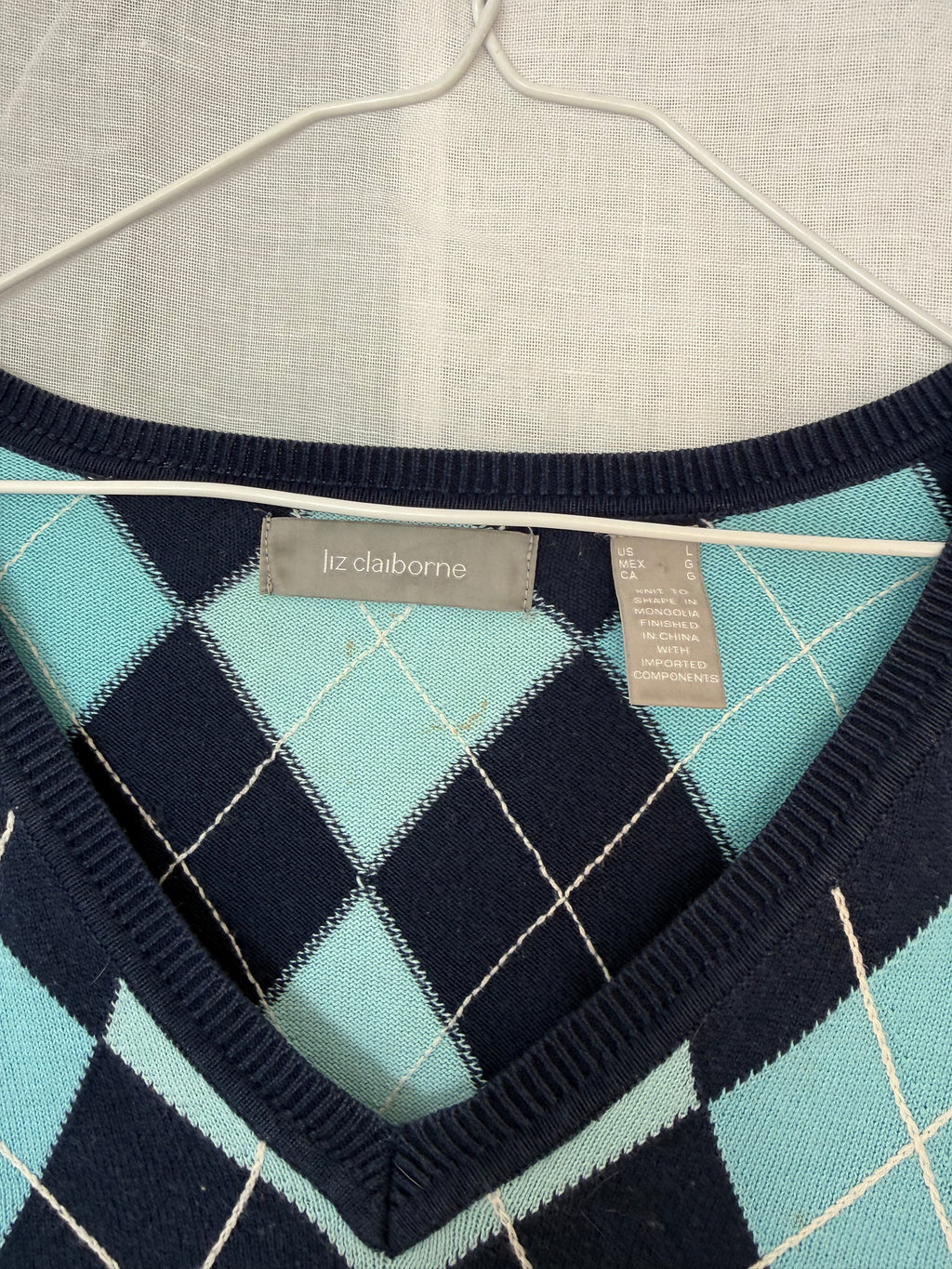 argyle v-neck sweater ⋆౨ৎ