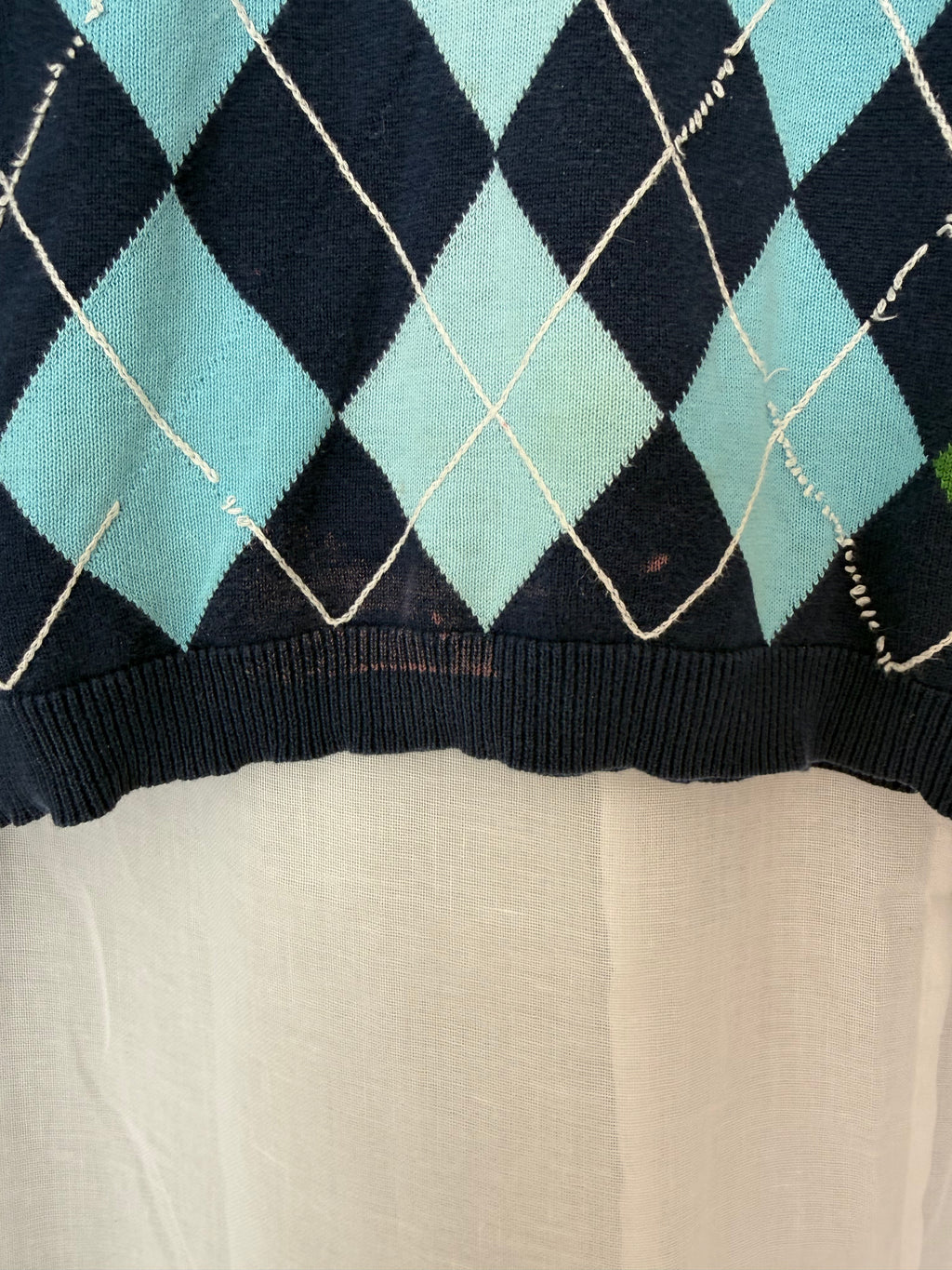 argyle v-neck sweater ⋆౨ৎ