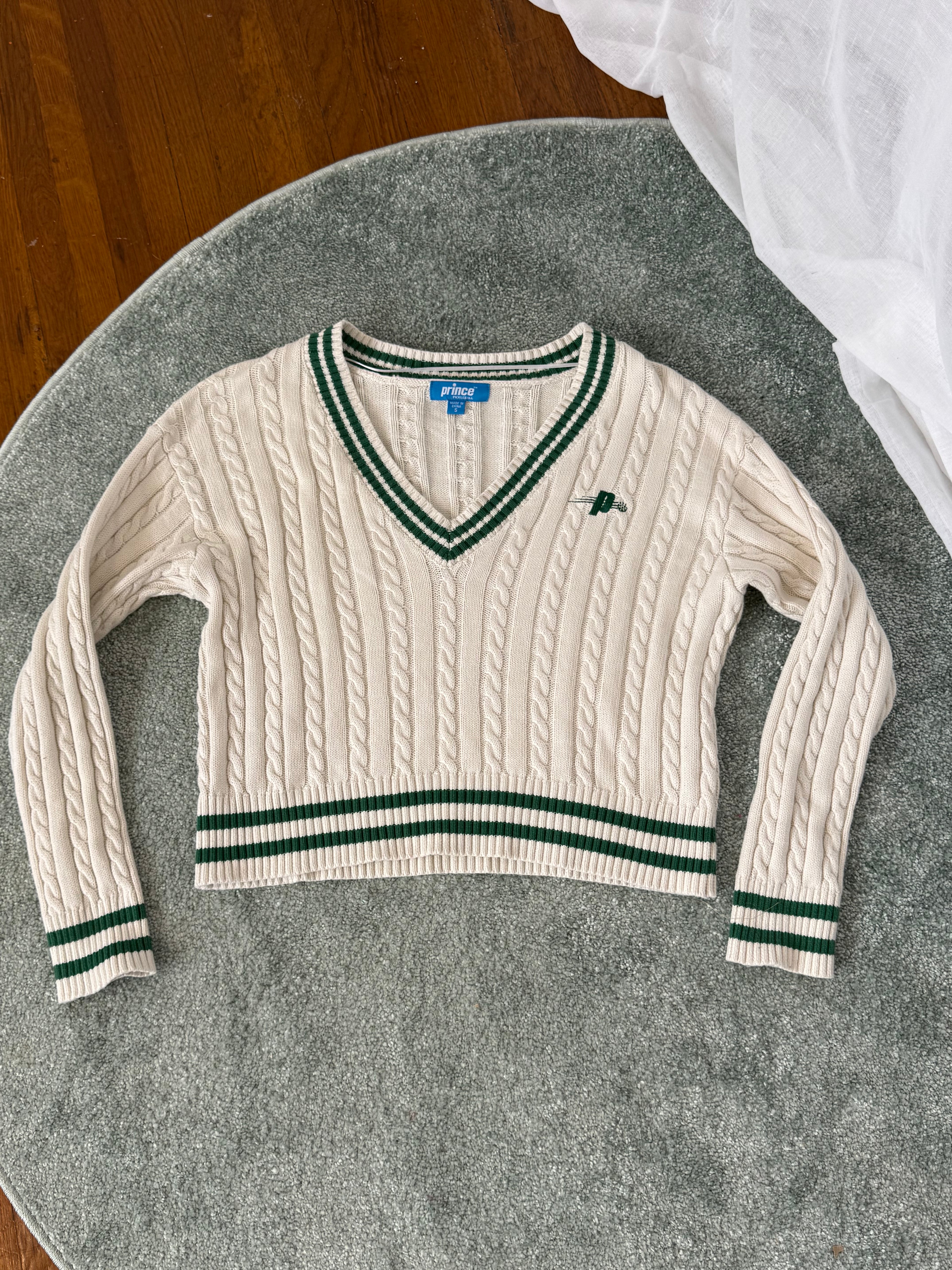 ✿ prince cable knit v-neck sweater ✿