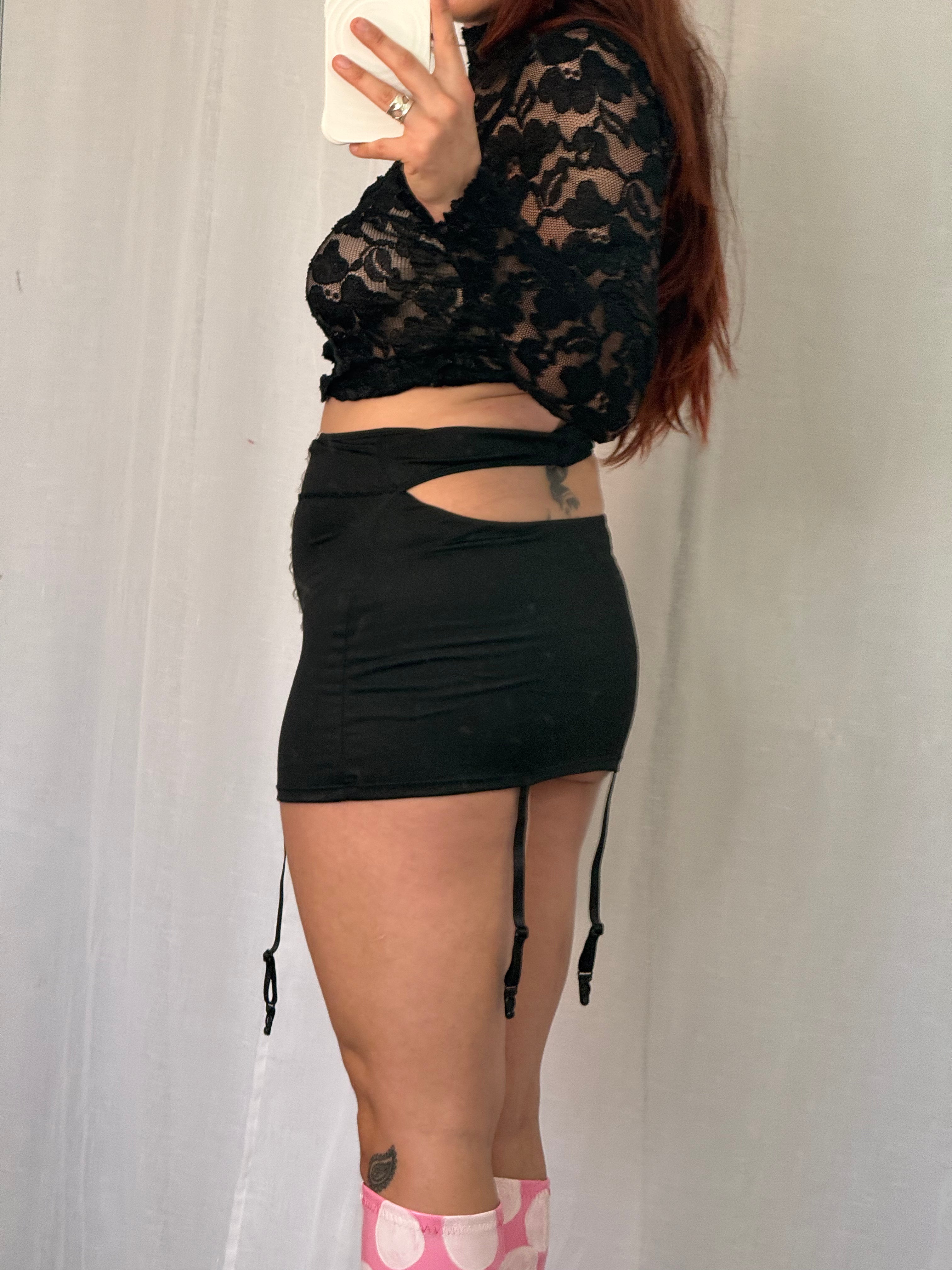 ♡ black & white lace garter mini skirt ♡