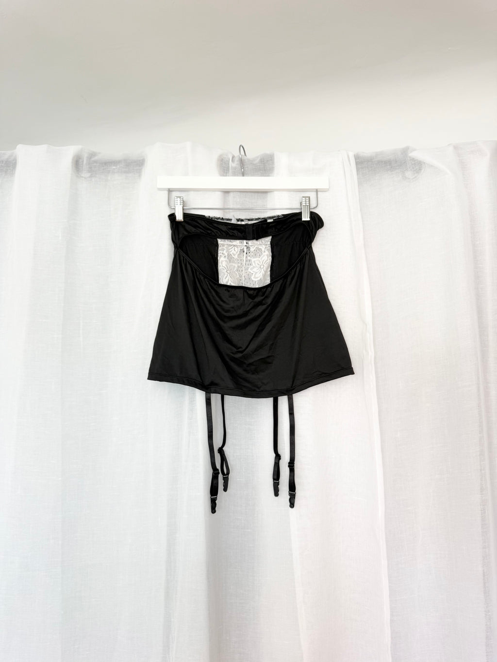 ♡ black & white lace garter mini skirt ♡