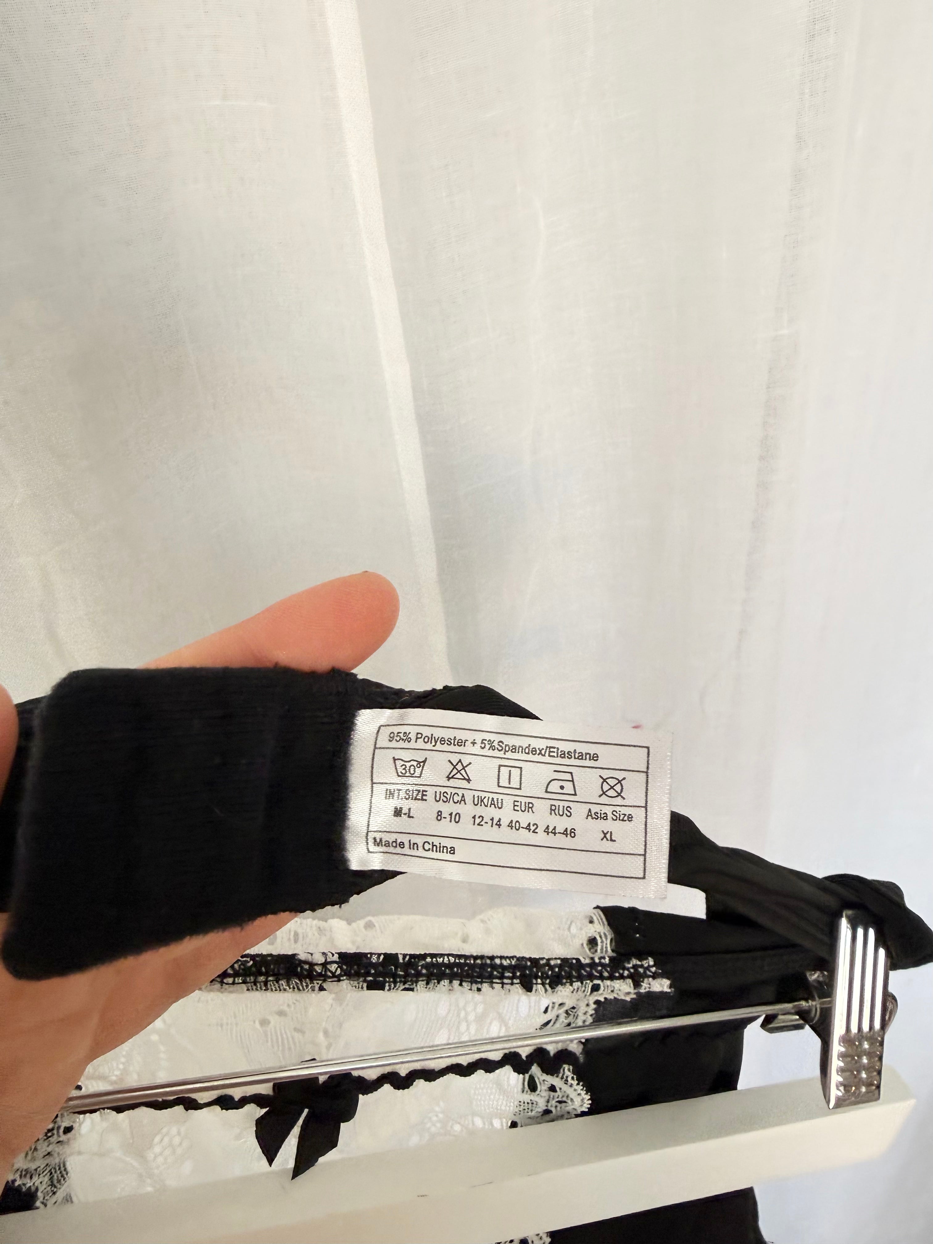 ♡ black & white lace garter mini skirt ♡