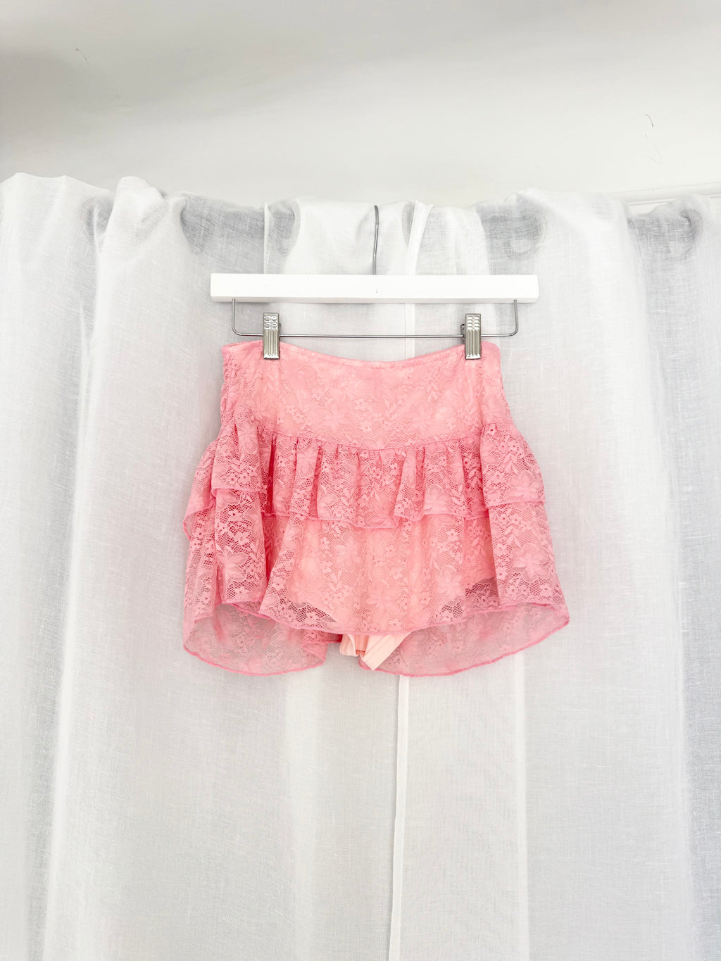 pink lace ruffle micro skort ✧ (24")
