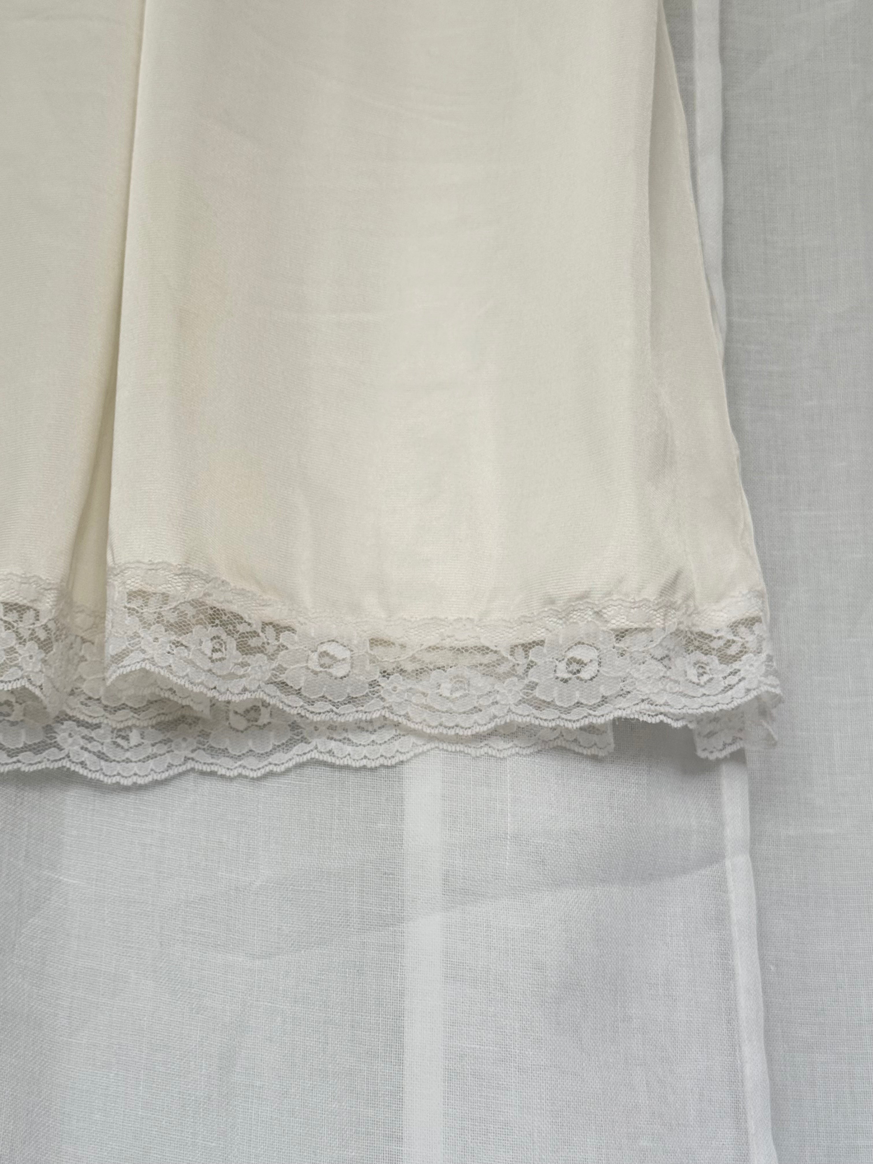 𓆩♡𓆪 vintage lace trim slip dress