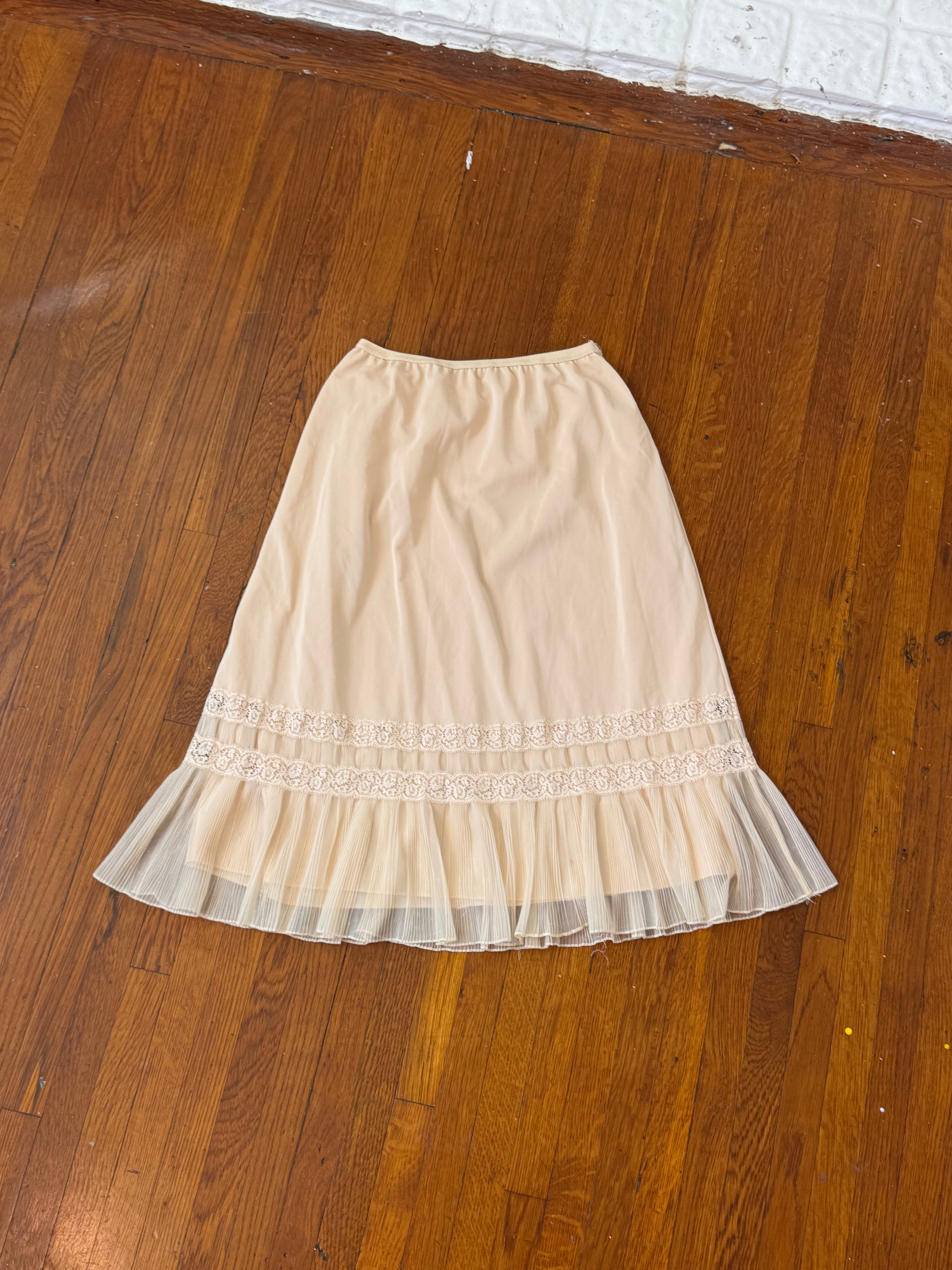 ✿ vintage nude lace trim midi slip skirt ✿