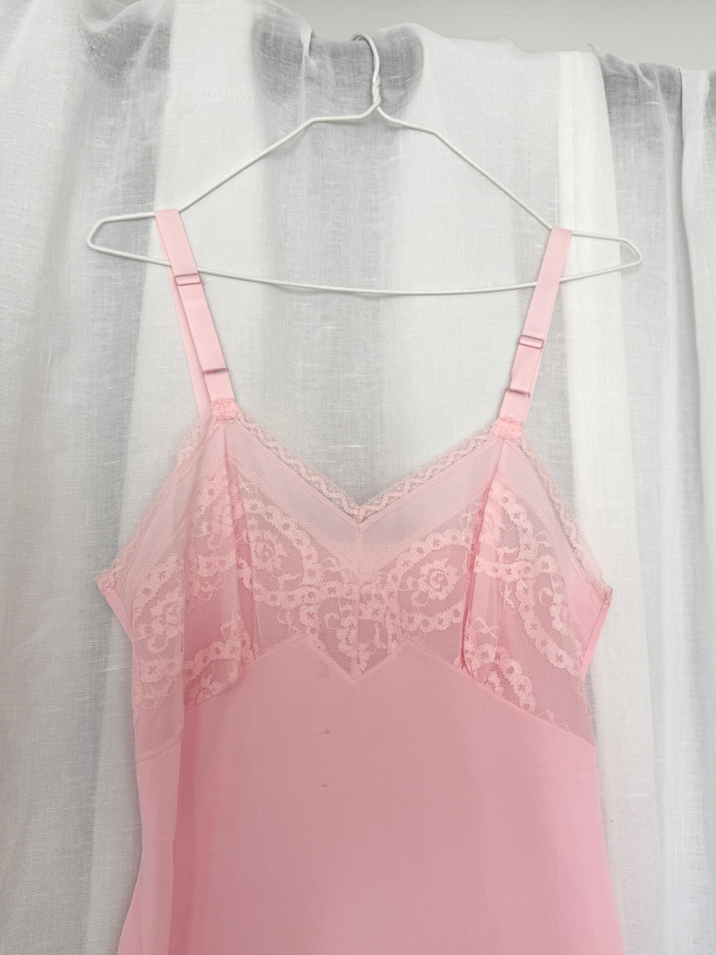 ⋆౨ৎ vintage bubblegum pink lace slip dress ⋆