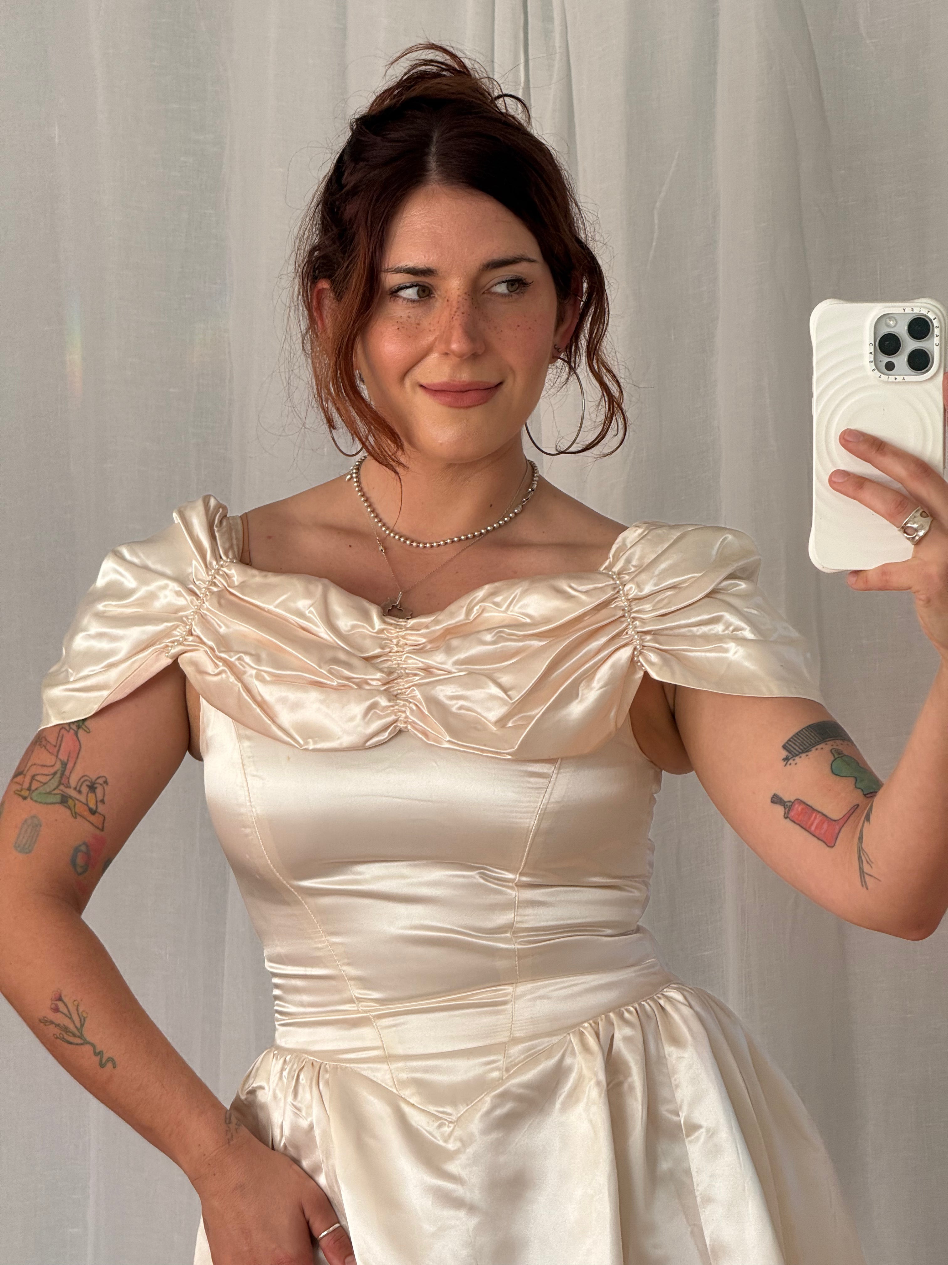 ✦✧ vintage satin wedding gown ✧✦