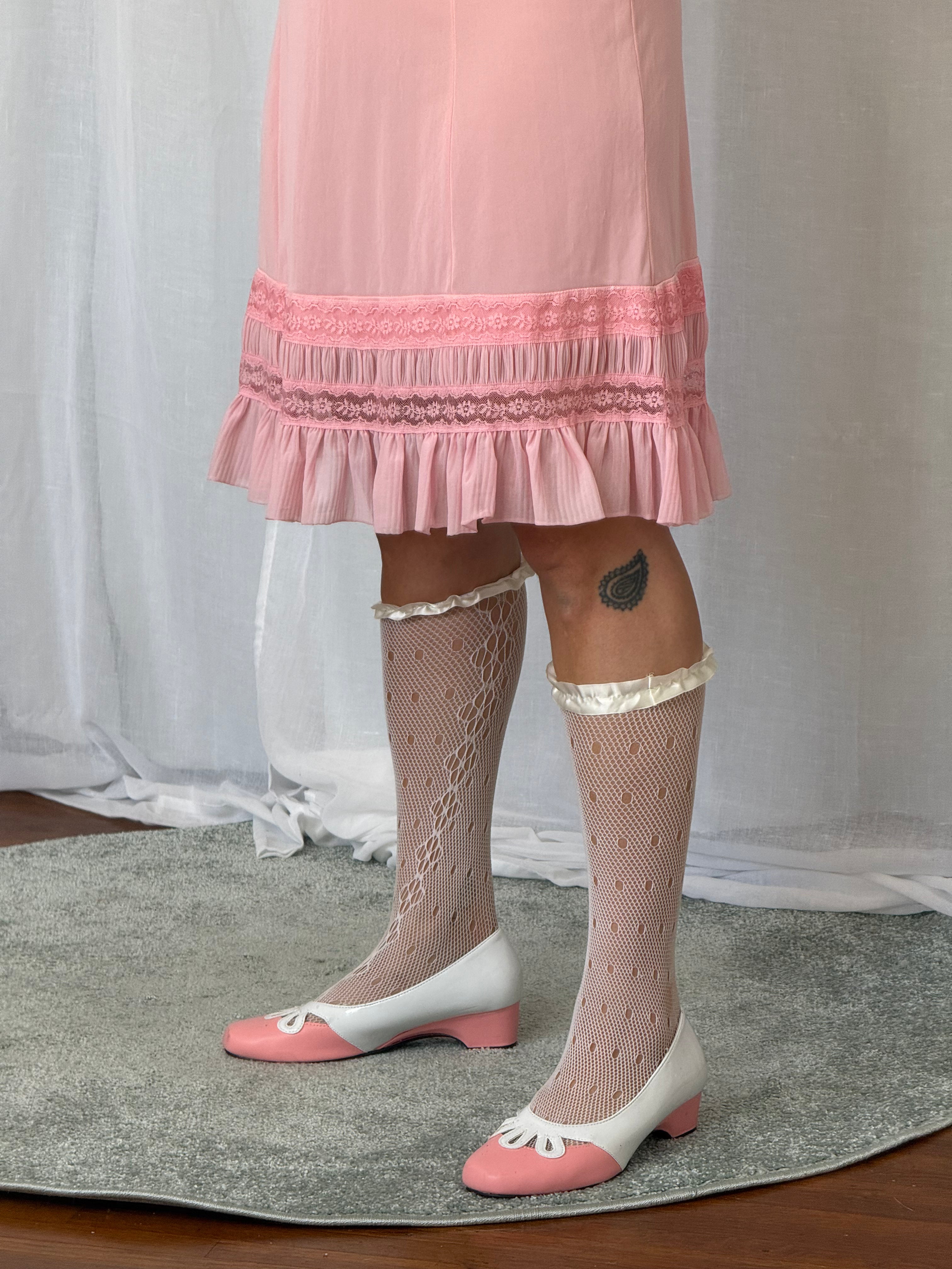 ✿ vintage pink and white mod heels ✿ (size 8.5)