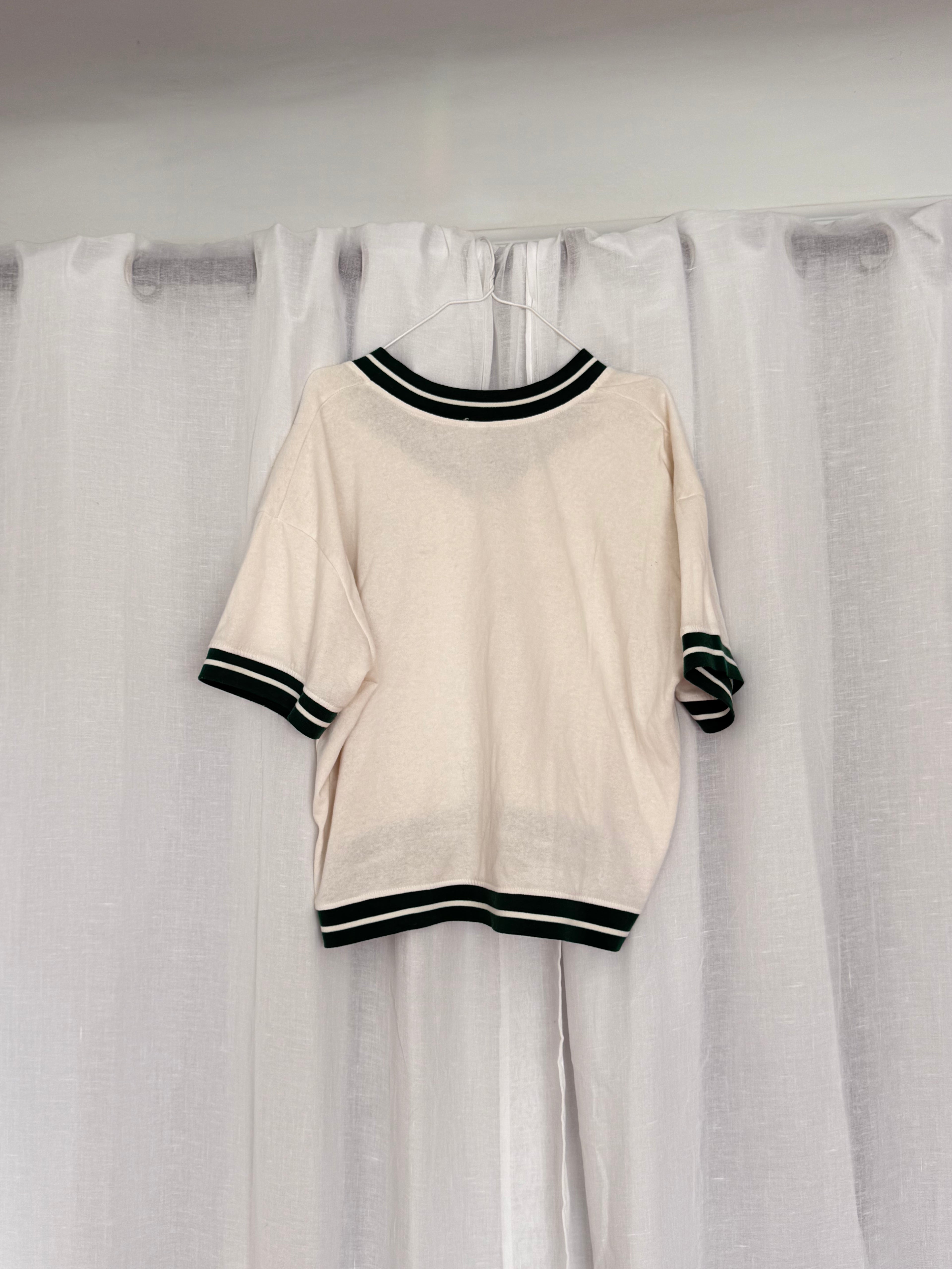 vintage v-neck sweater top