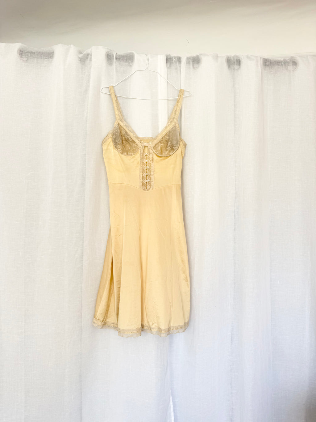 ✧ rare vintage lace underwire slip dress ✧