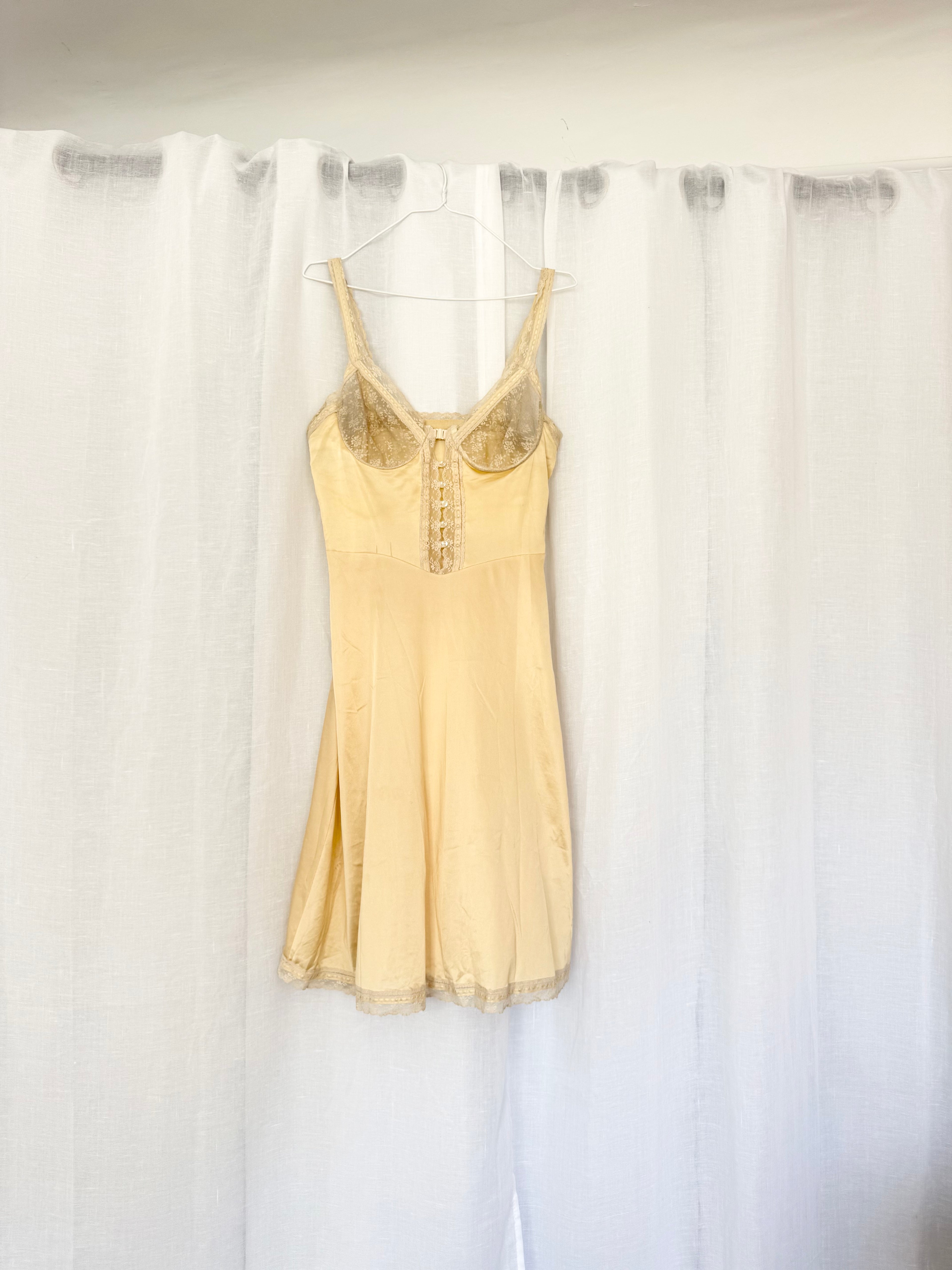 ✧ rare vintage lace underwire slip dress ✧