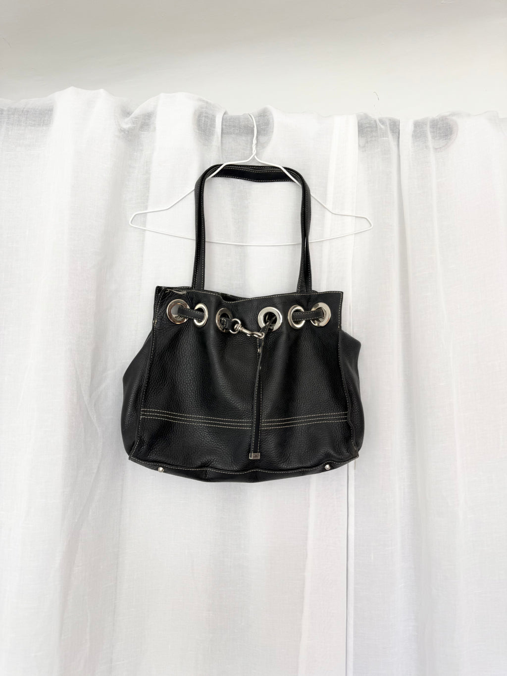 ✦ genuine leather black grommet slouchy hobo bag ✦